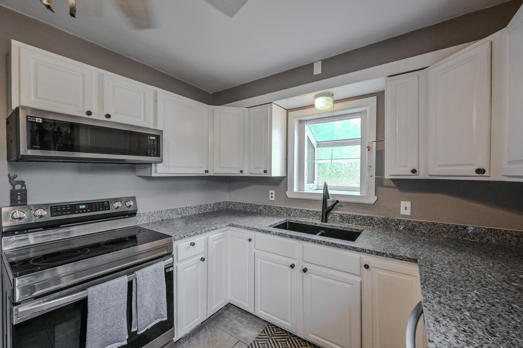 3301 Troy Road Property Photo 8