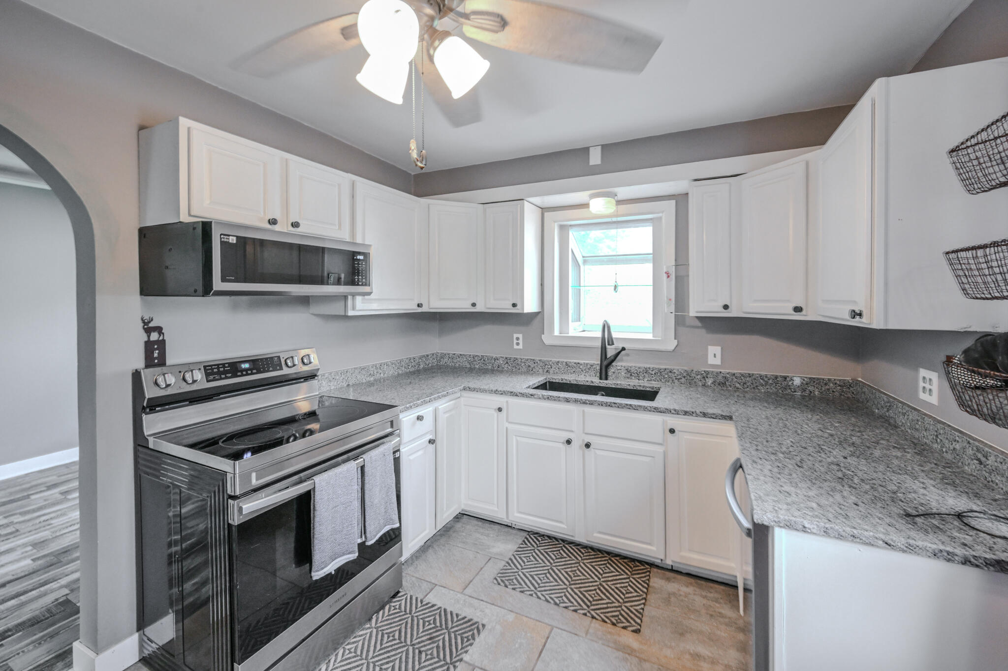 3301 Troy Road Property Photo 9