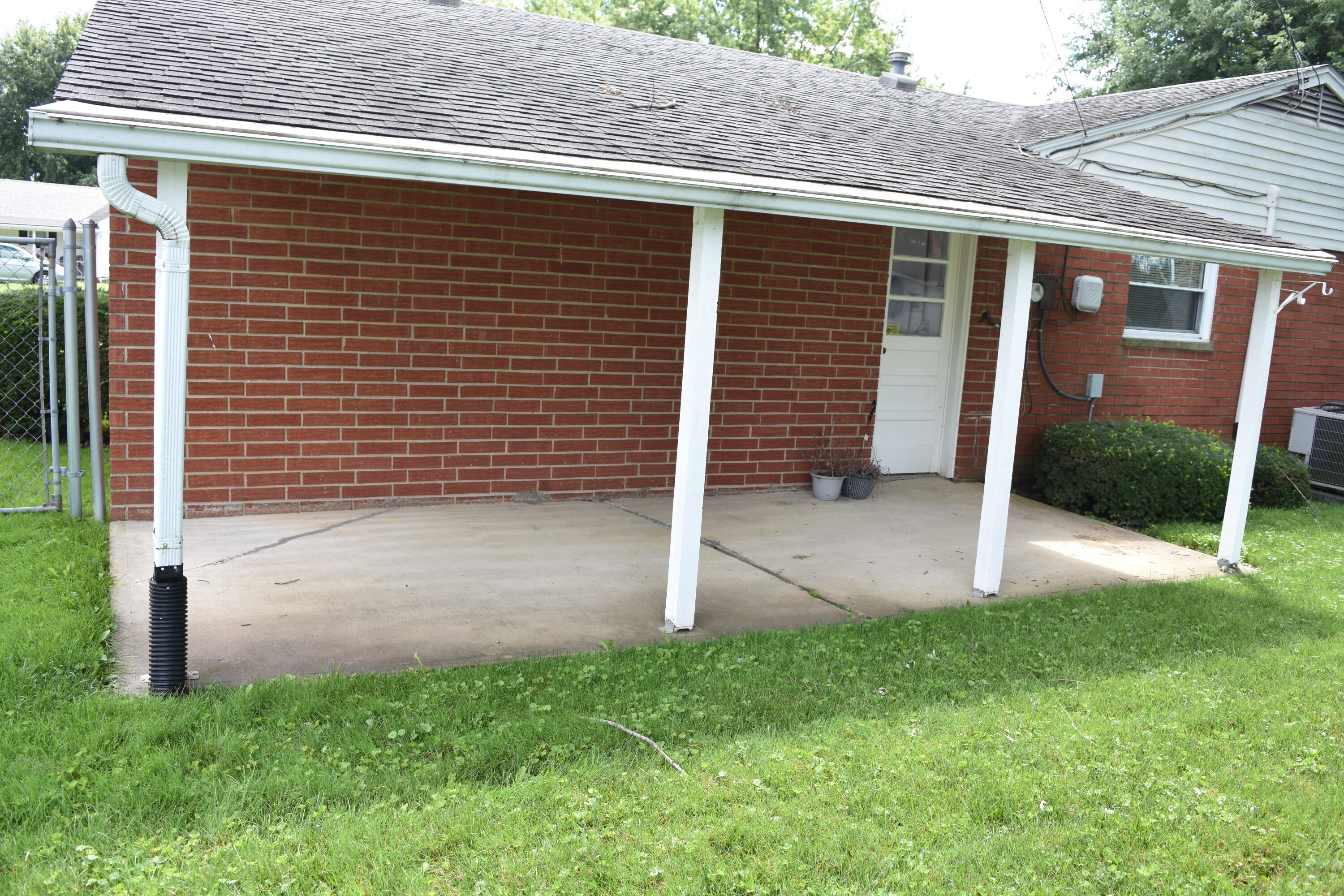 610 Linden Avenue Property Photo 10