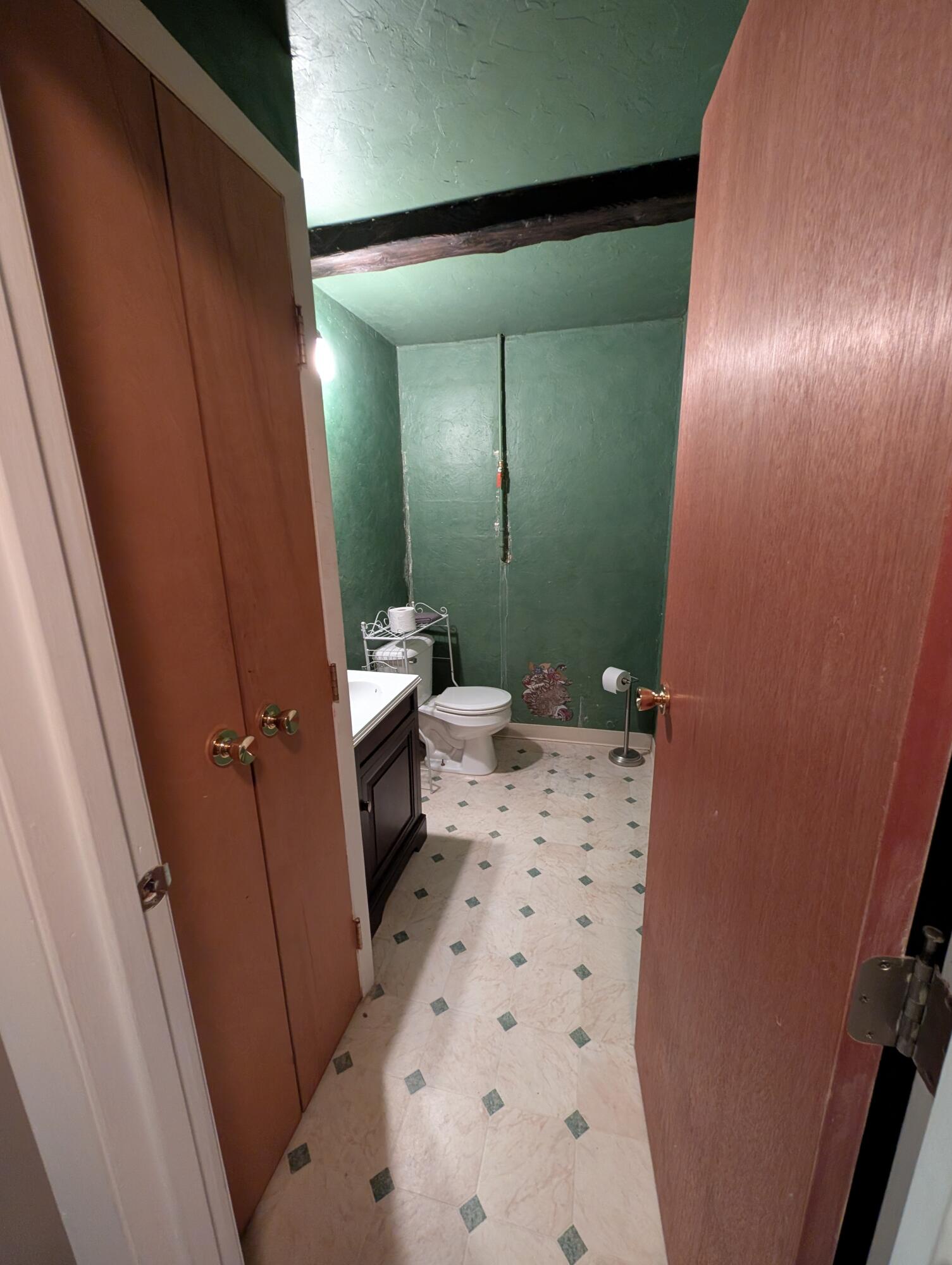 540 Kossuth Street Property Photo 28