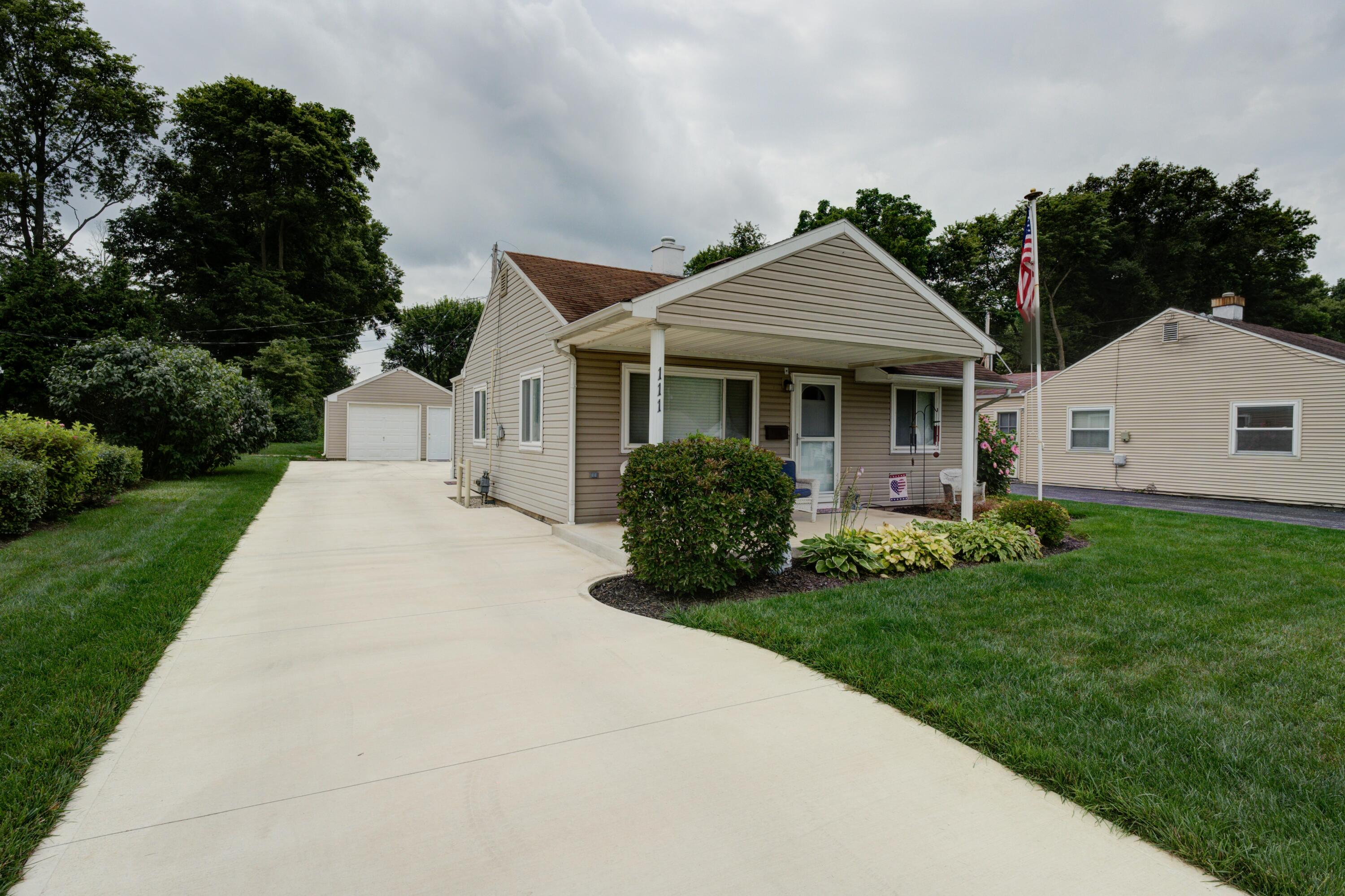 111 W Harmon Drive Property Photo 1