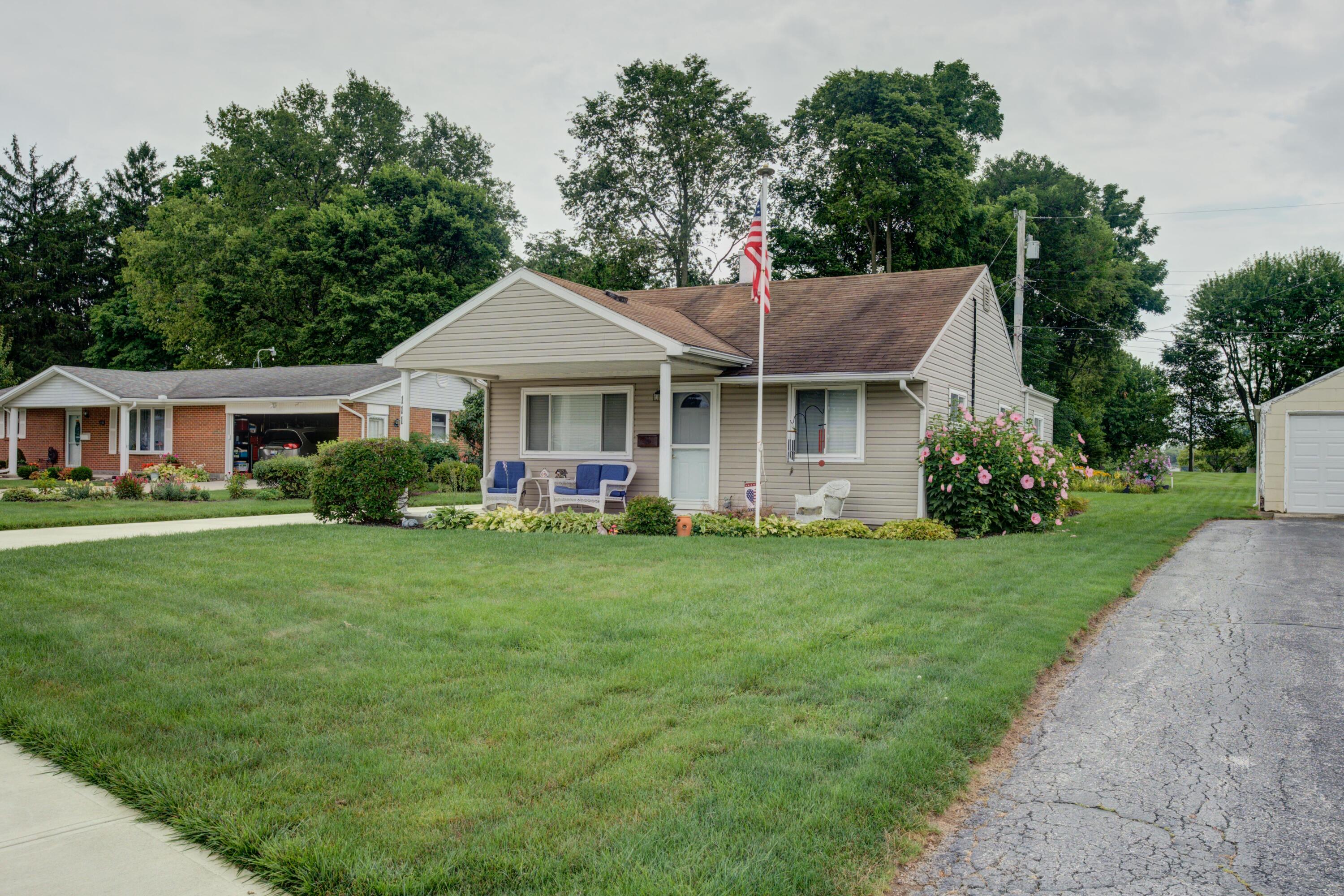 111 W Harmon Drive Property Photo 3