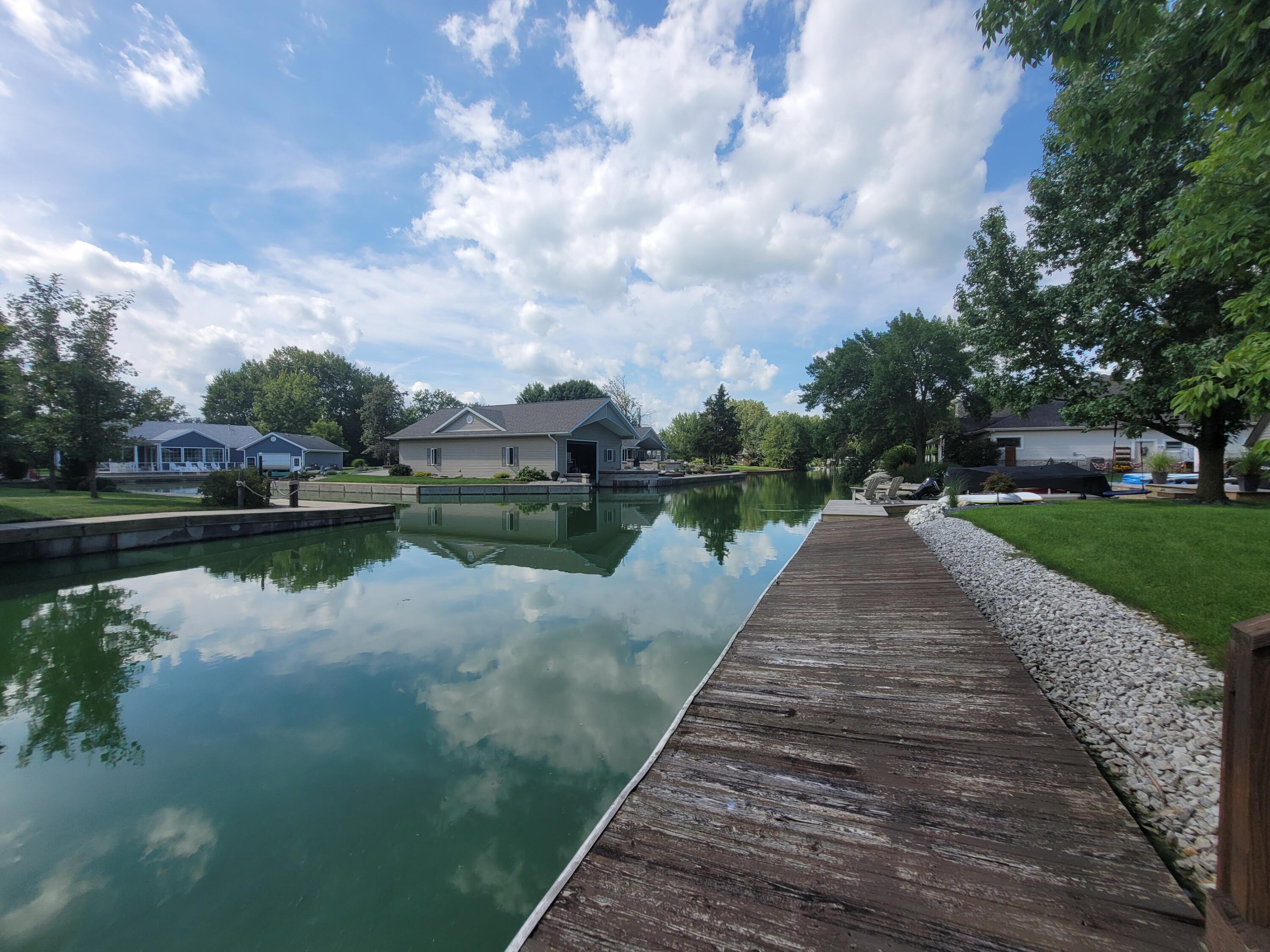 5309 Channel Drive Property Photo 3