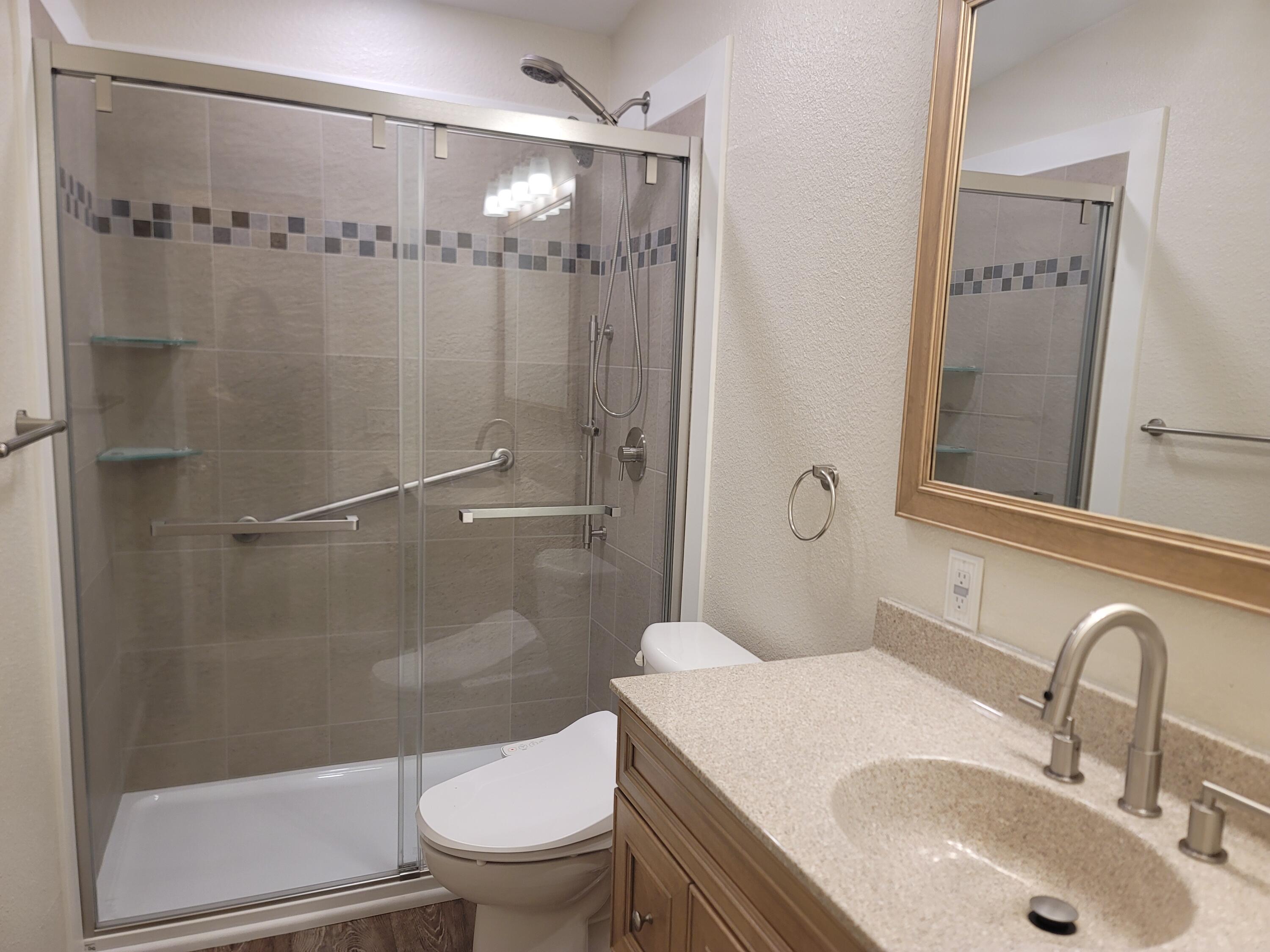 5309 Channel Drive Property Photo 11
