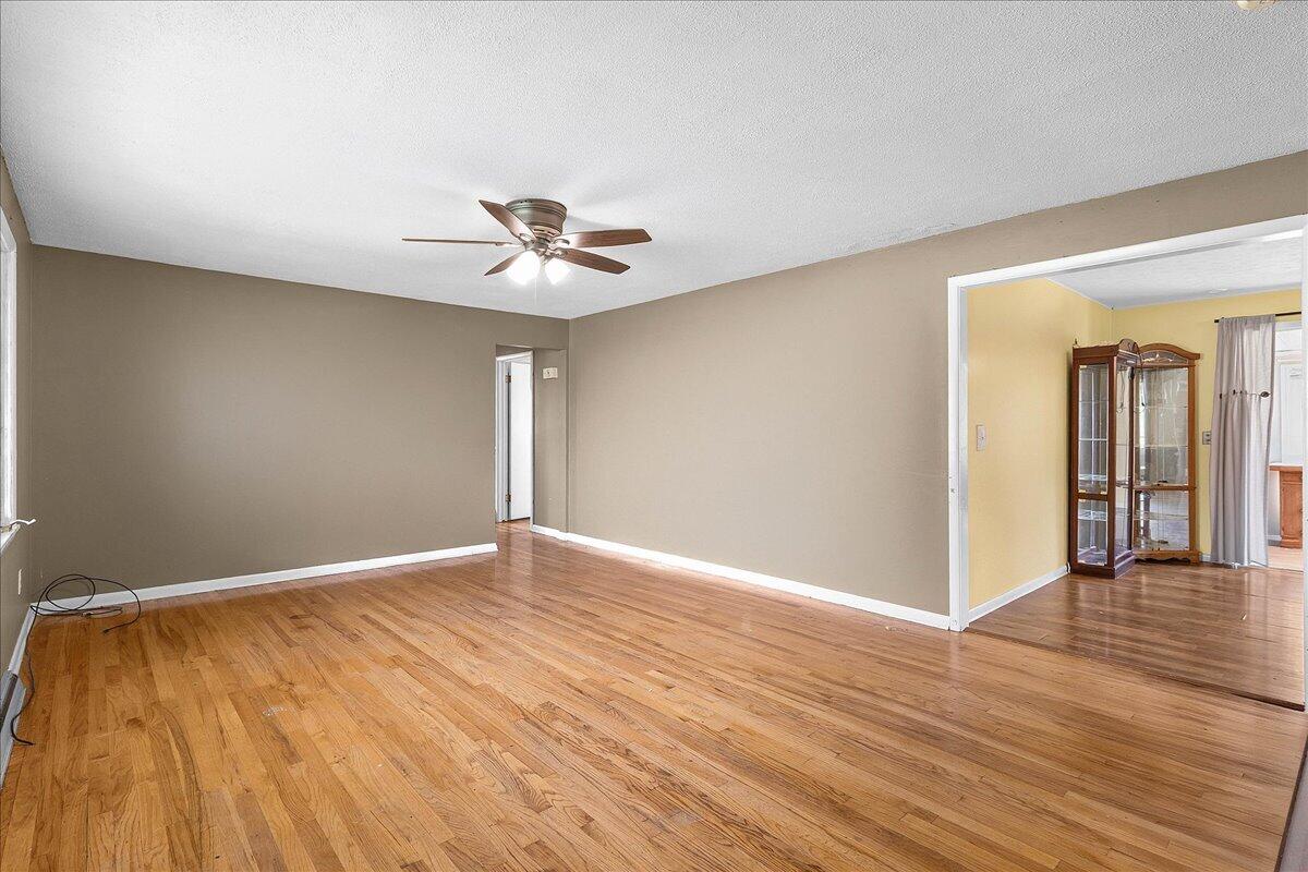 720 Cretcher Avenue Property Photo 6