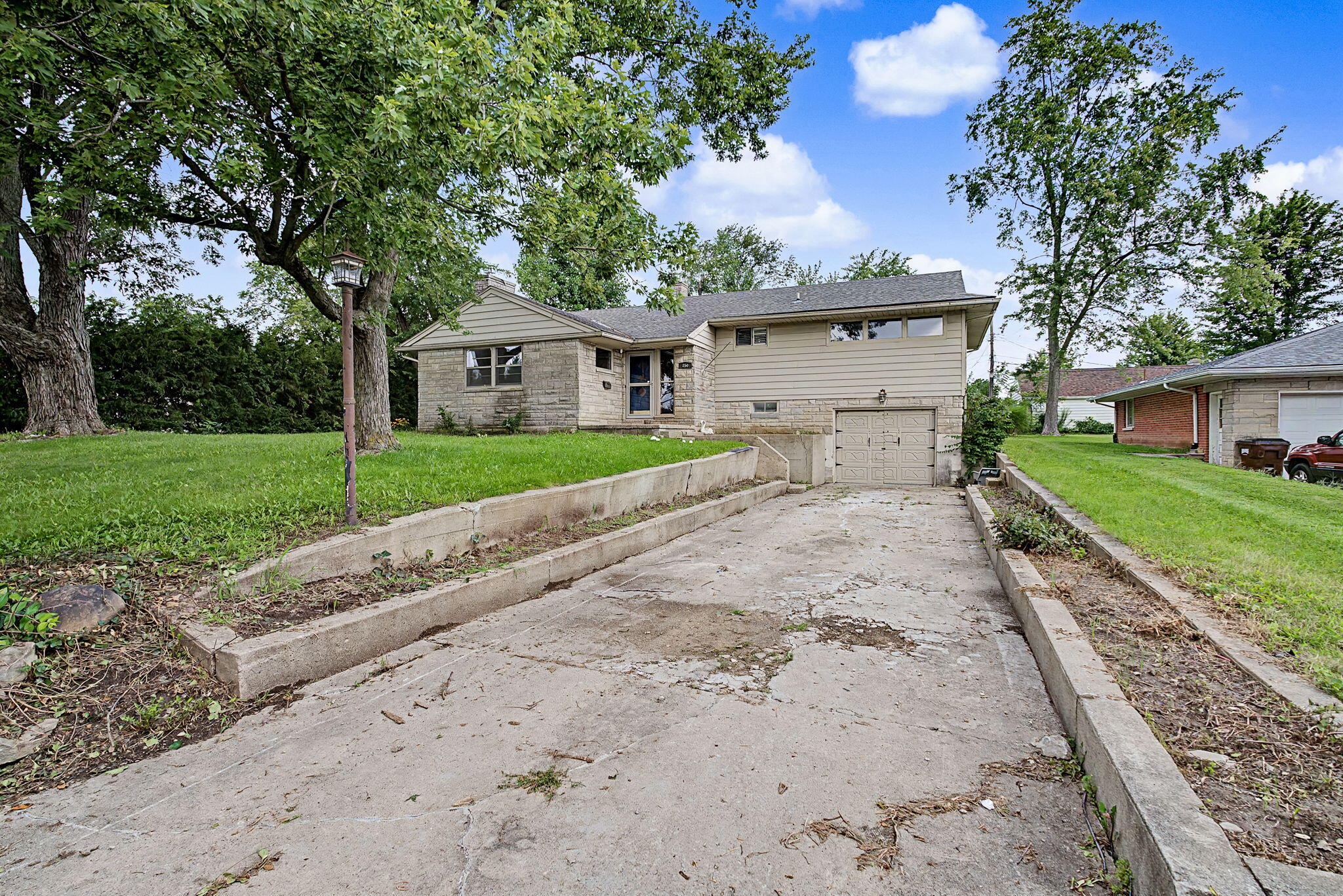 306 E Meeker Avenue Property Photo 3