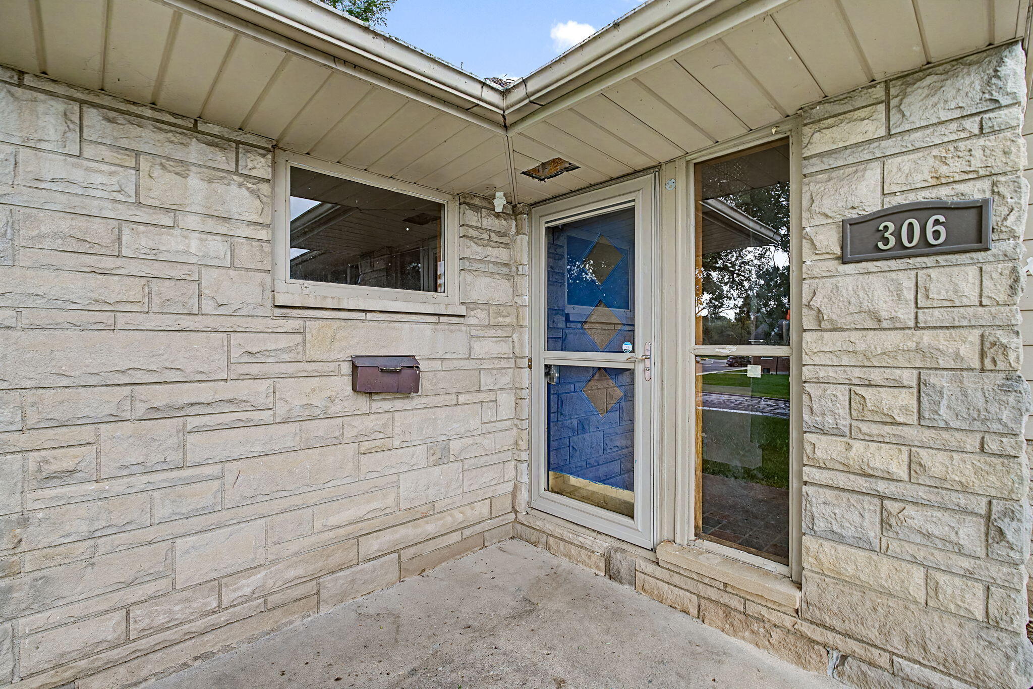 306 E Meeker Avenue Property Photo 5