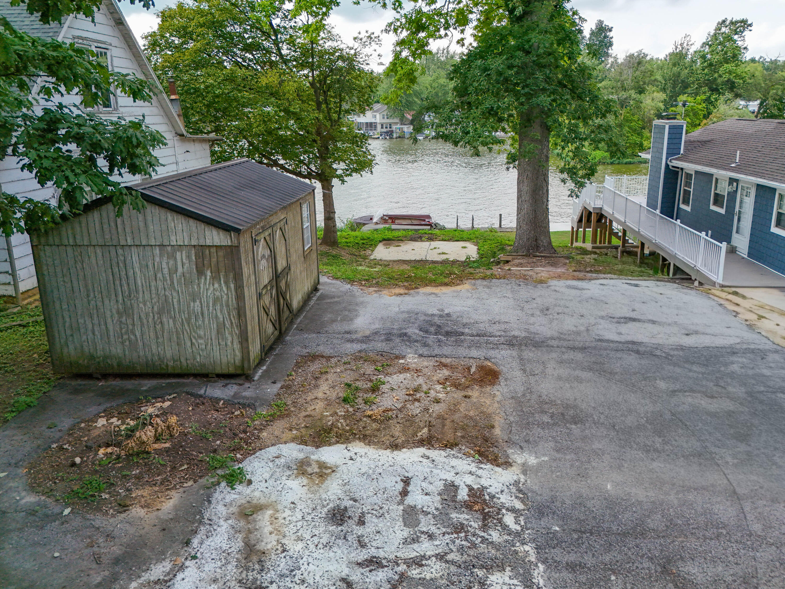 11029 Newland Drive Property Photo 8