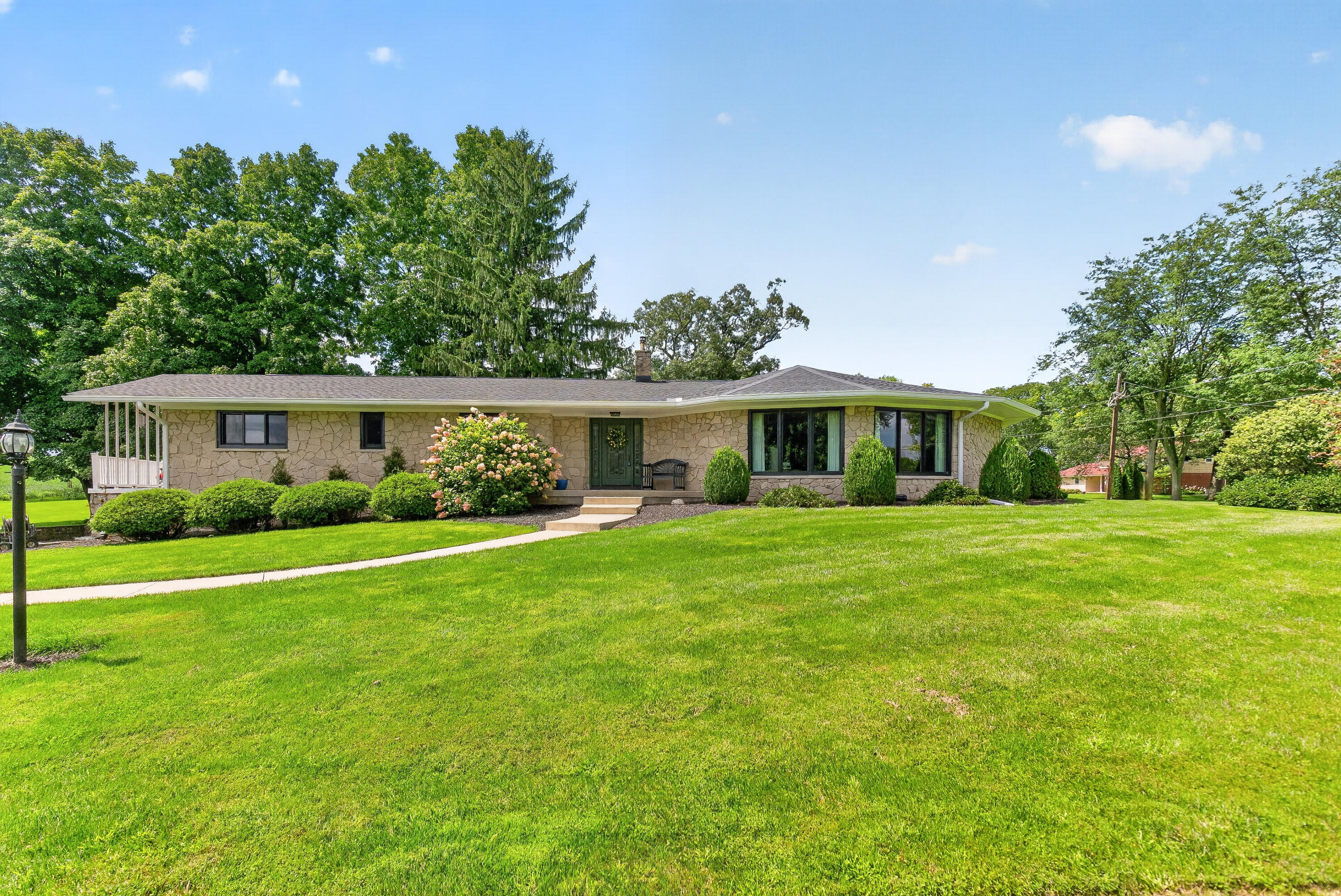 87 Virginia Drive Property Photo 16