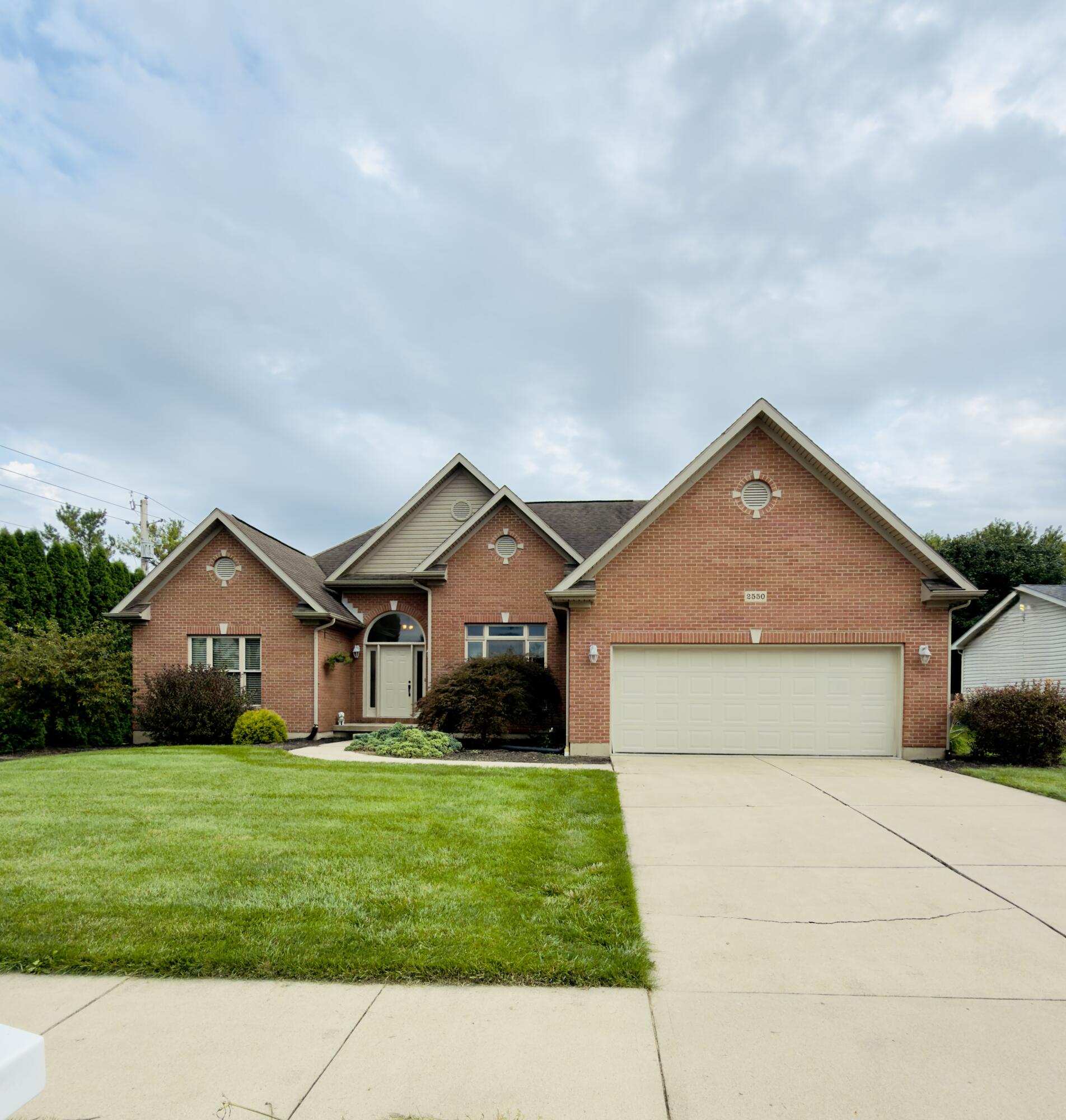 2550 Meadowpoint Drive Property Photo 1