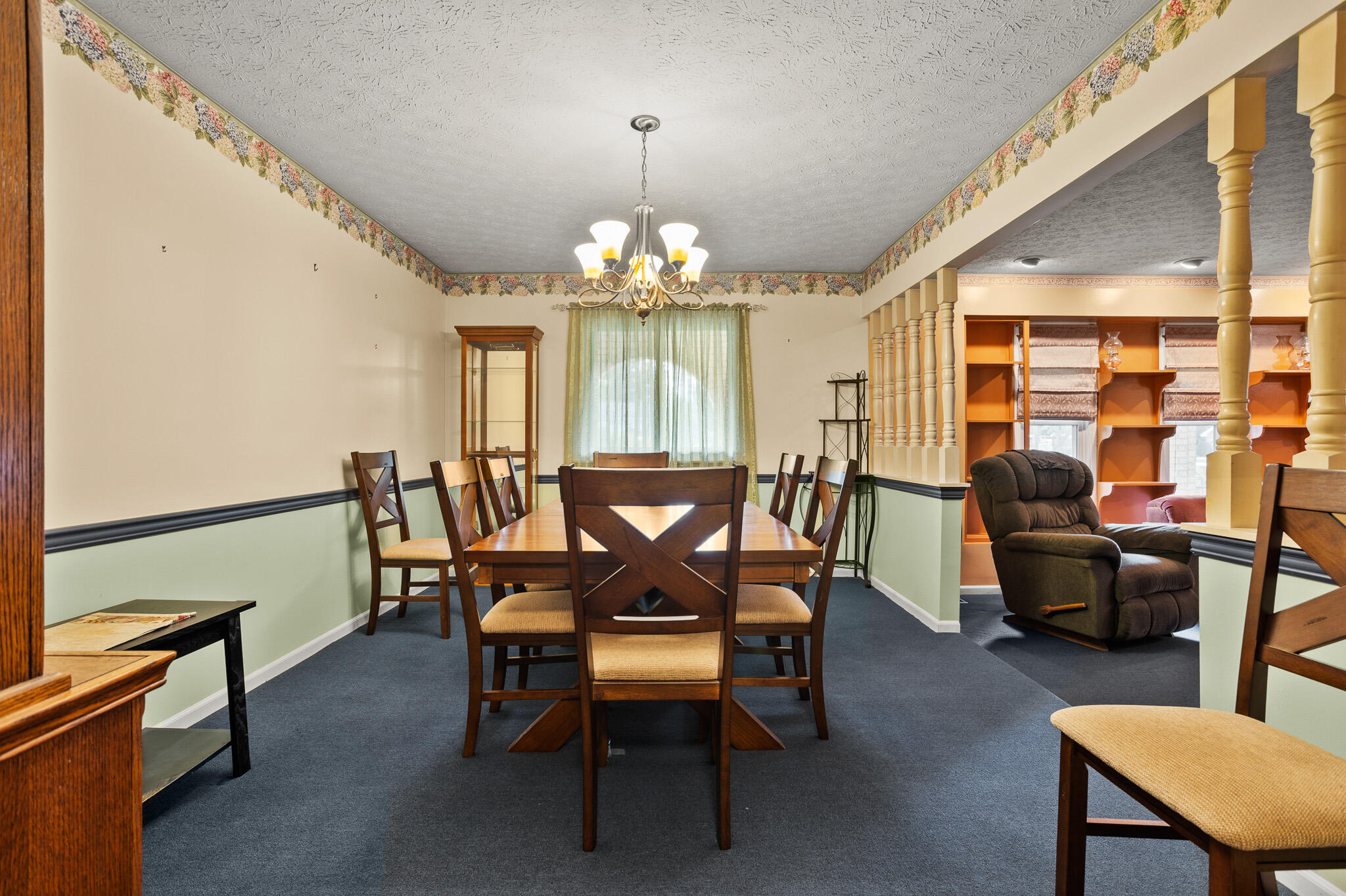 2425 Greenlawn Drive Property Photo 12