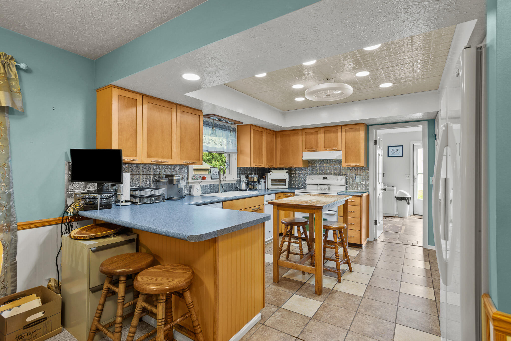2425 Greenlawn Drive Property Photo 13