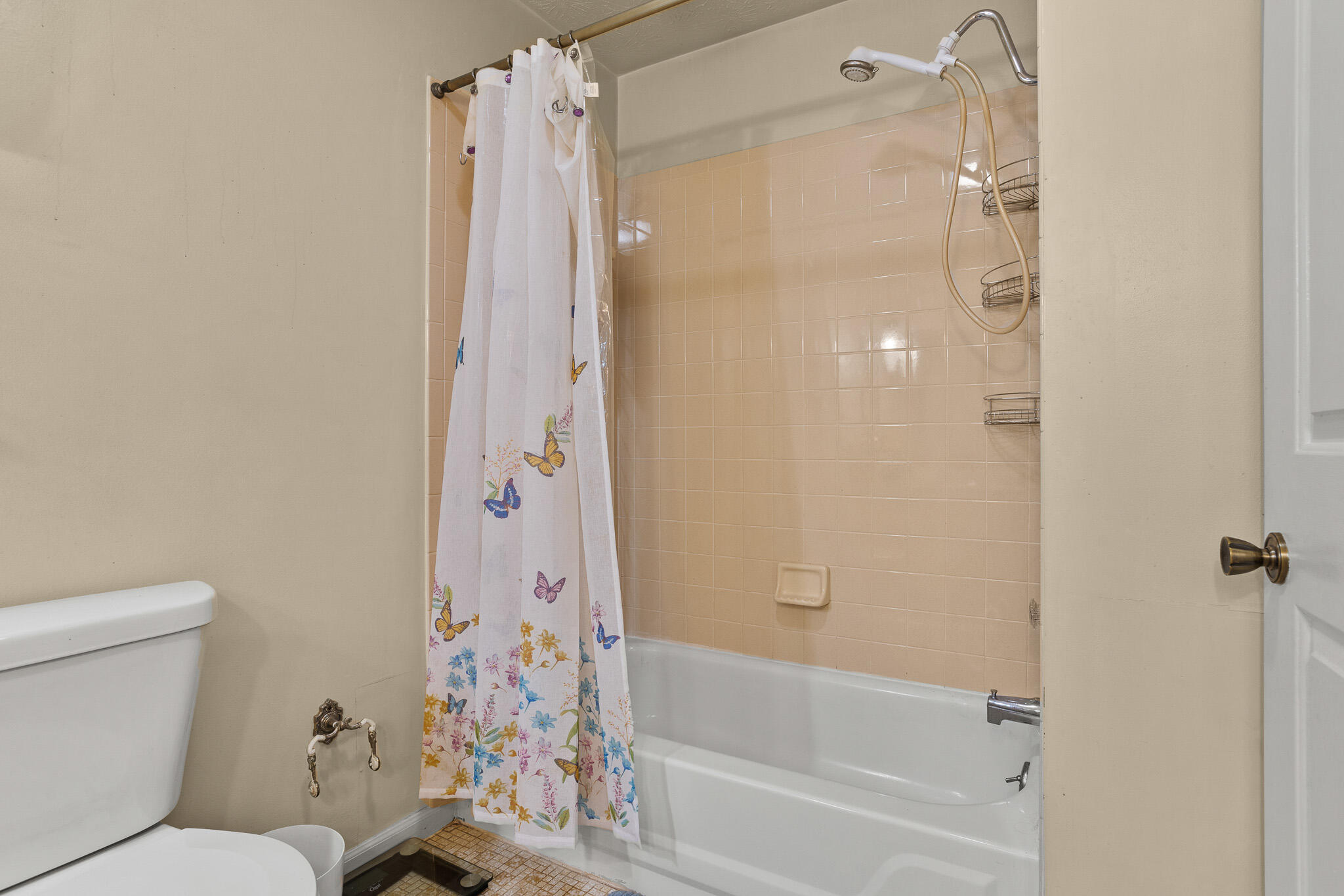 2425 Greenlawn Drive Property Photo 30