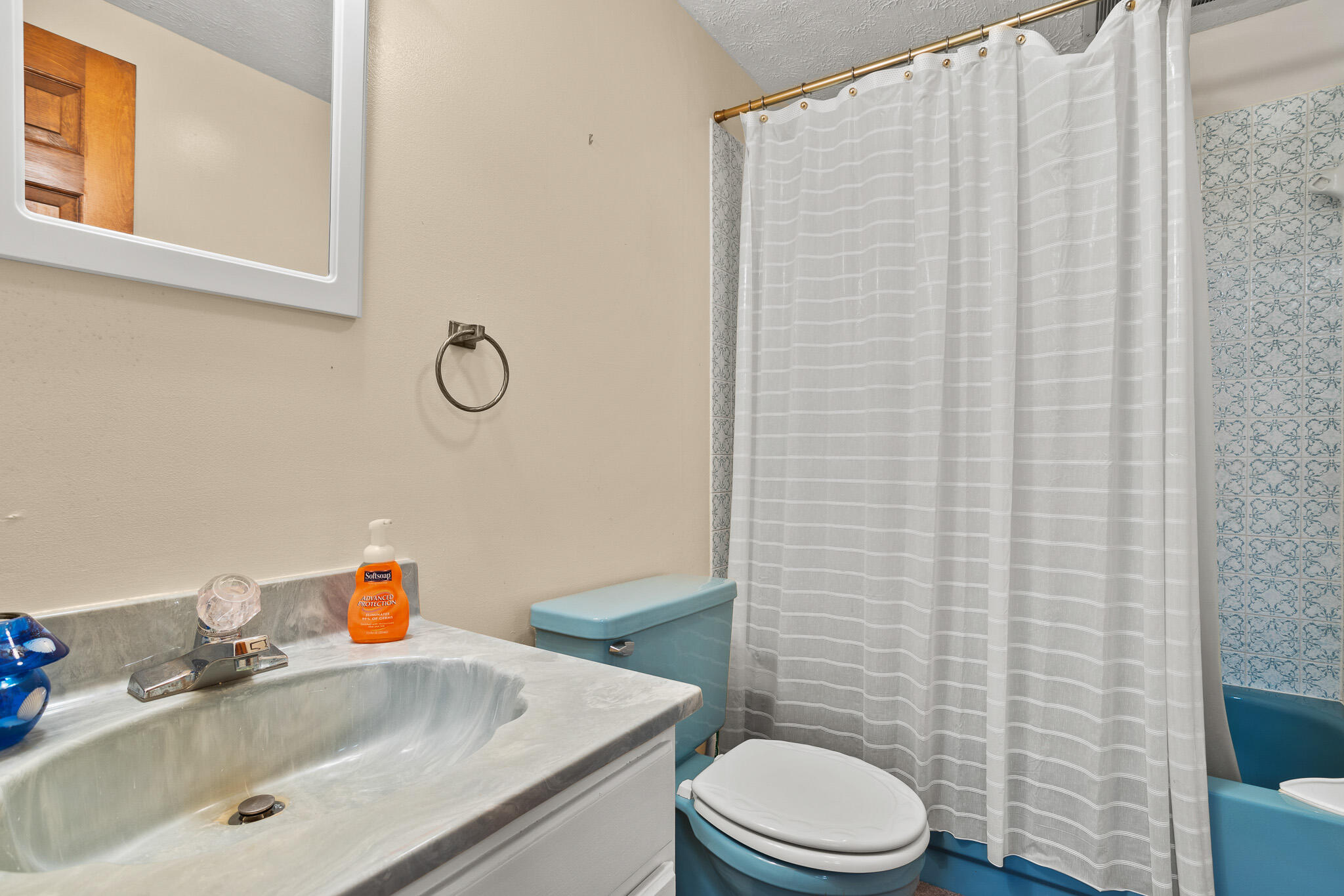 2425 Greenlawn Drive Property Photo 41