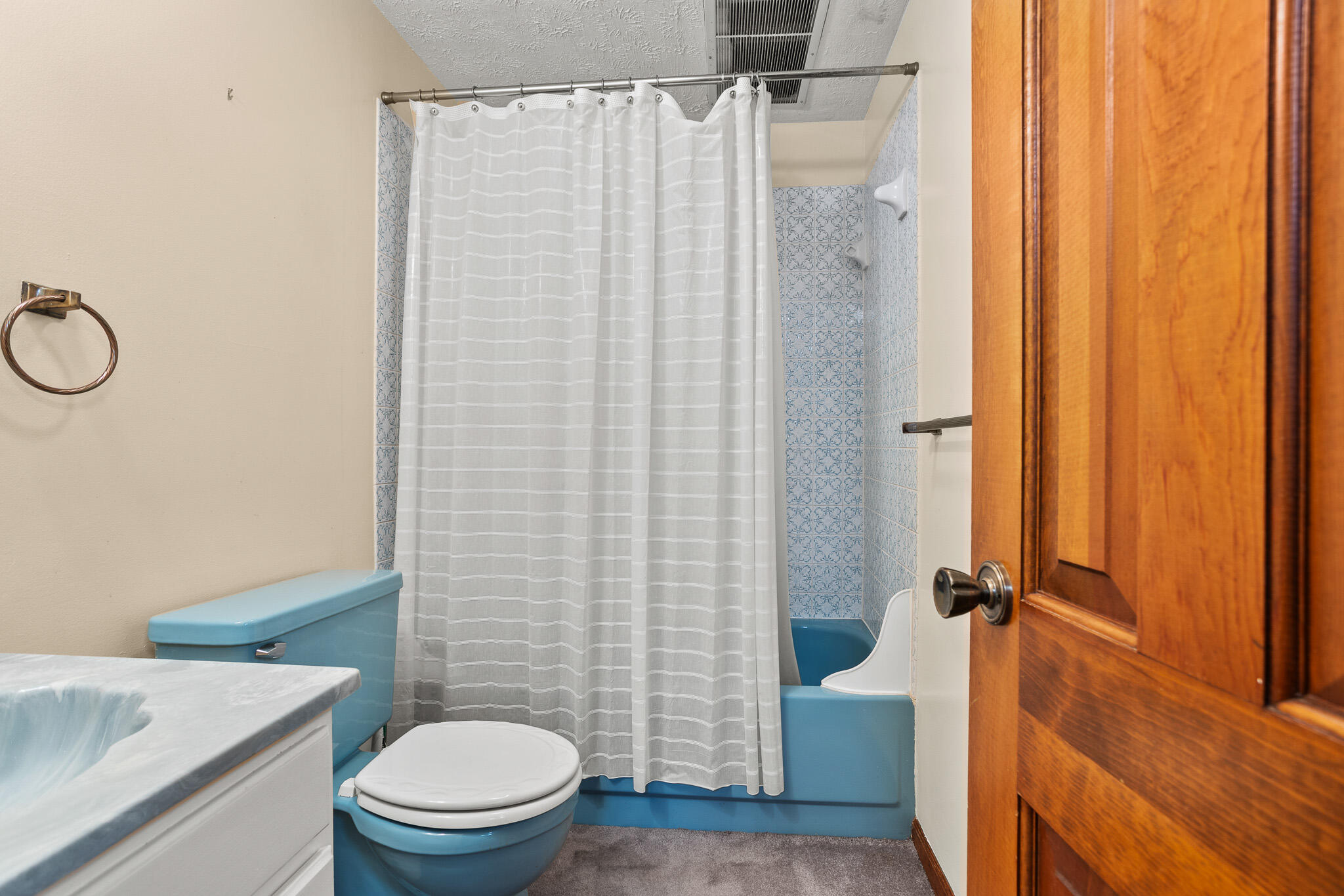 2425 Greenlawn Drive Property Photo 42