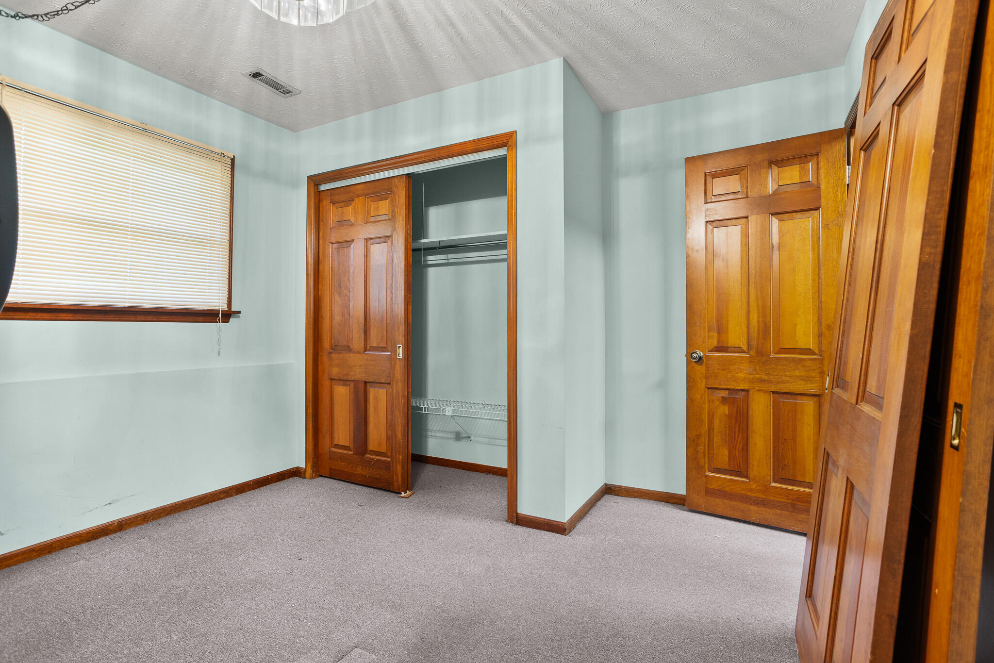 2425 Greenlawn Drive Property Photo 44