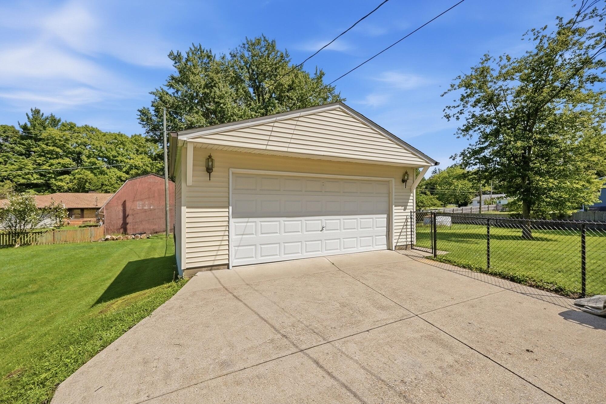 1652 Ridgeway Drive Property Photo 30