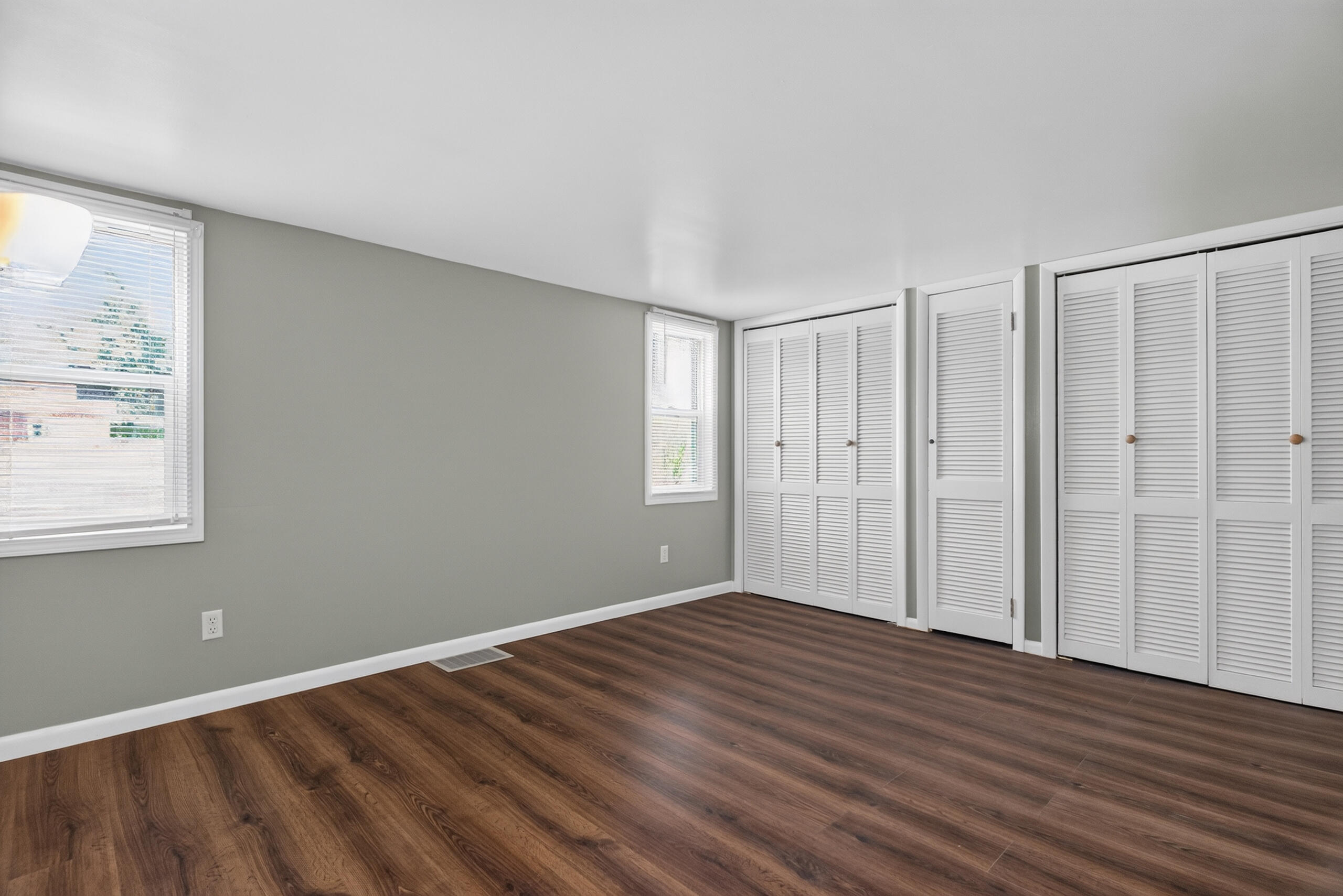 463 Towpath Trail Property Photo 15