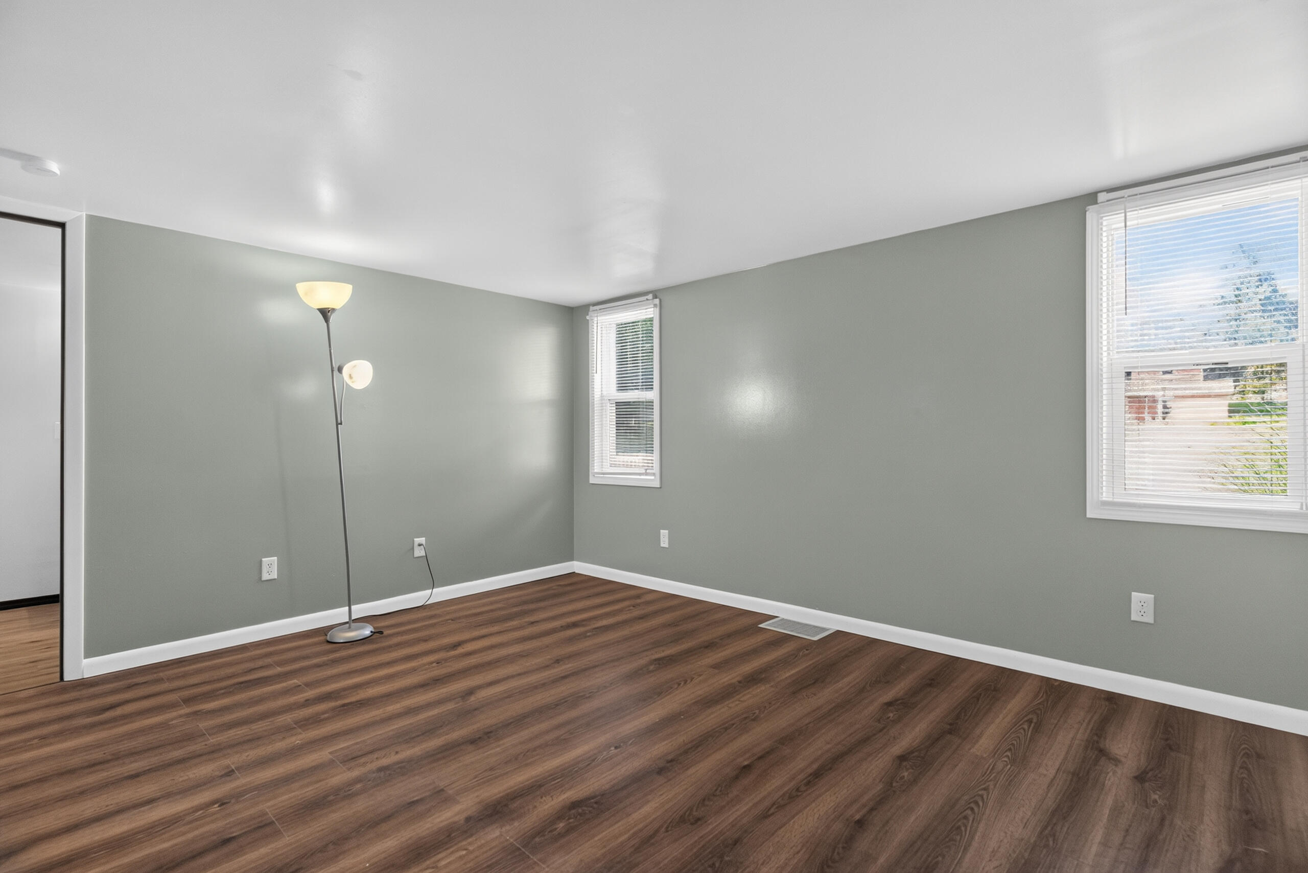 463 Towpath Trail Property Photo 17