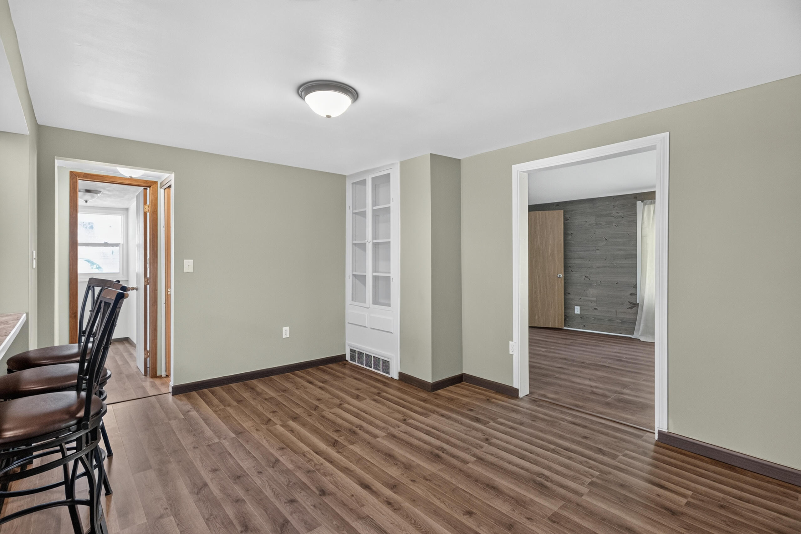 463 Towpath Trail Property Photo 18