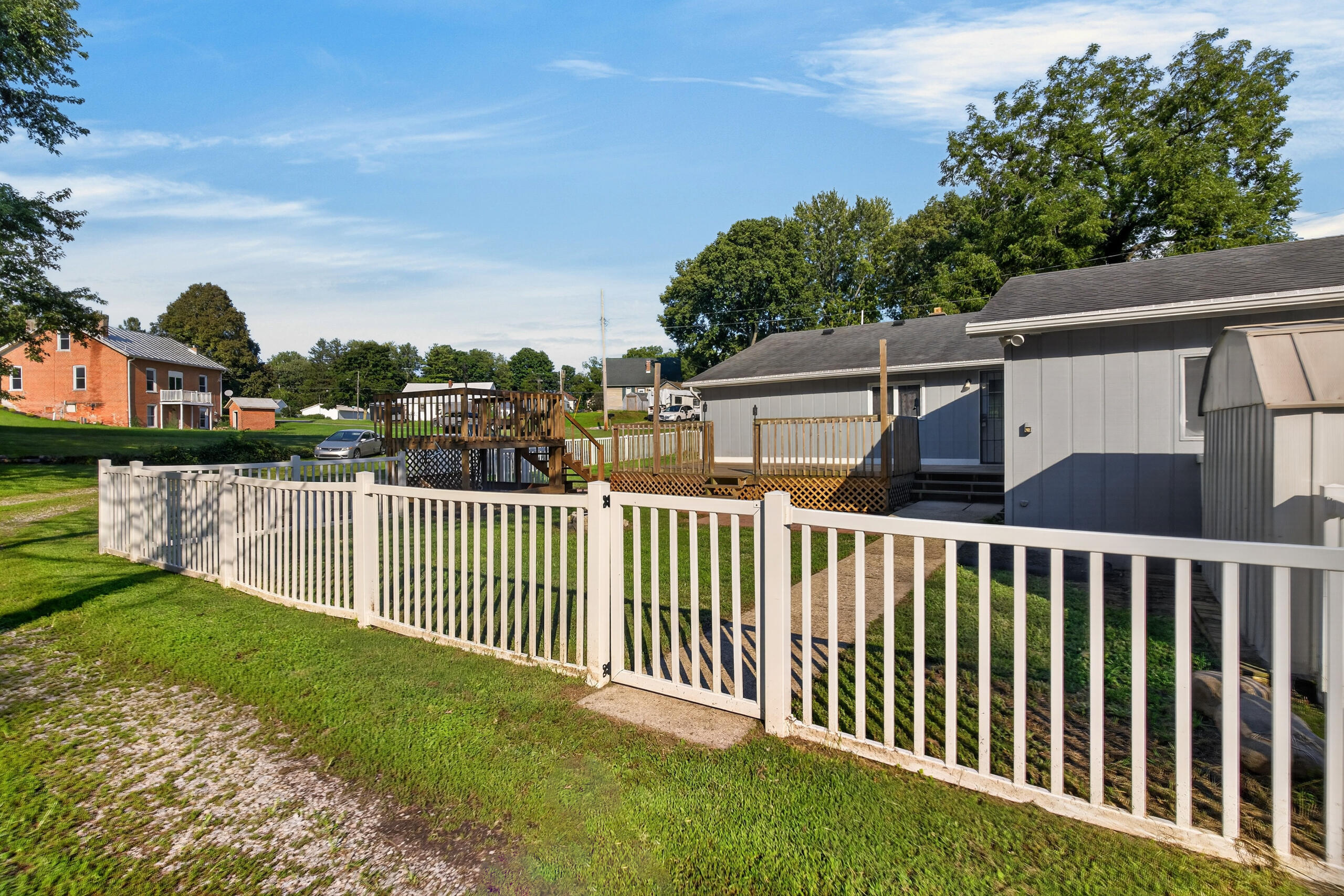463 Towpath Trail Property Photo 30
