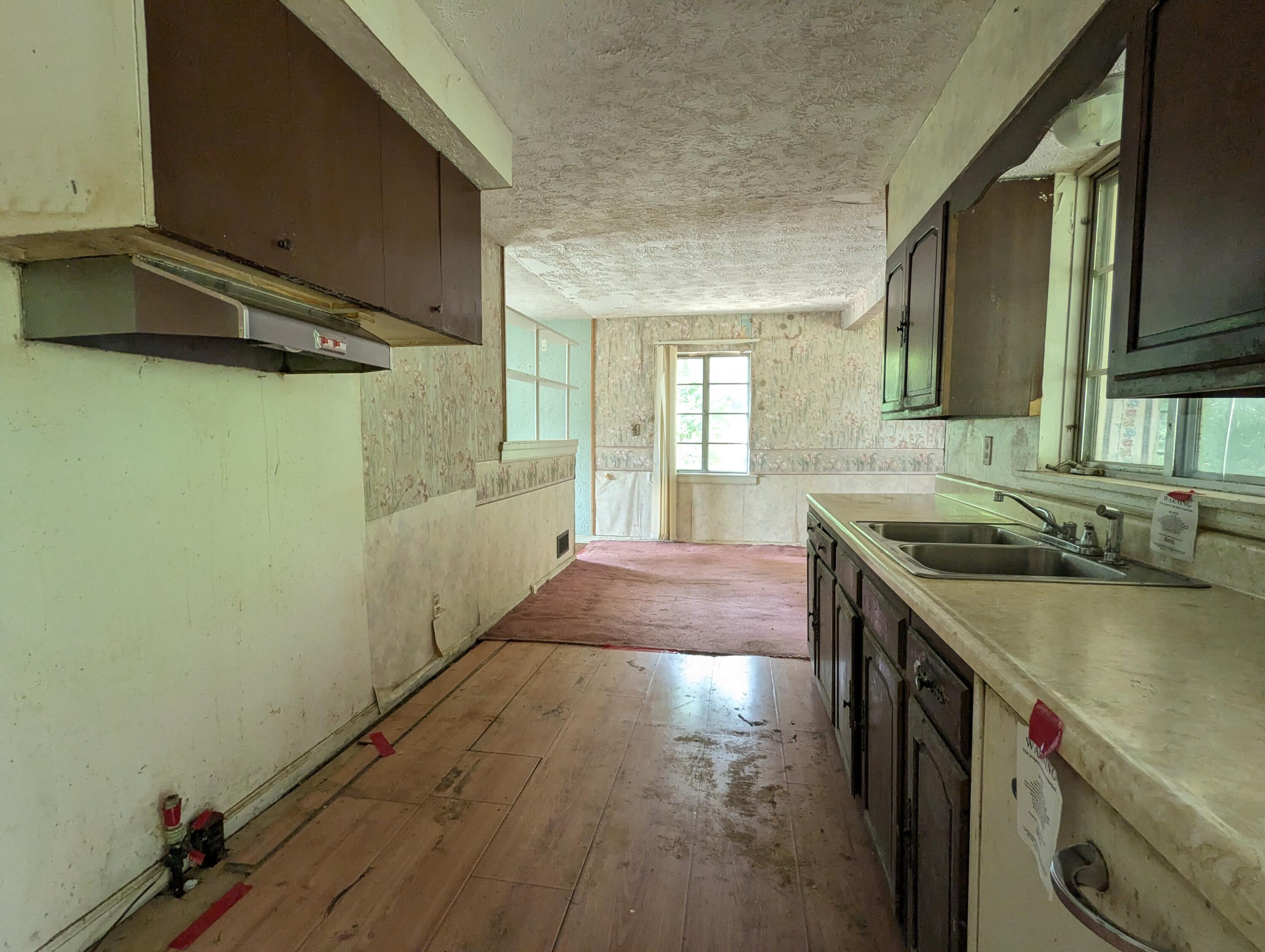 236 W Singer Street Property Photo 6