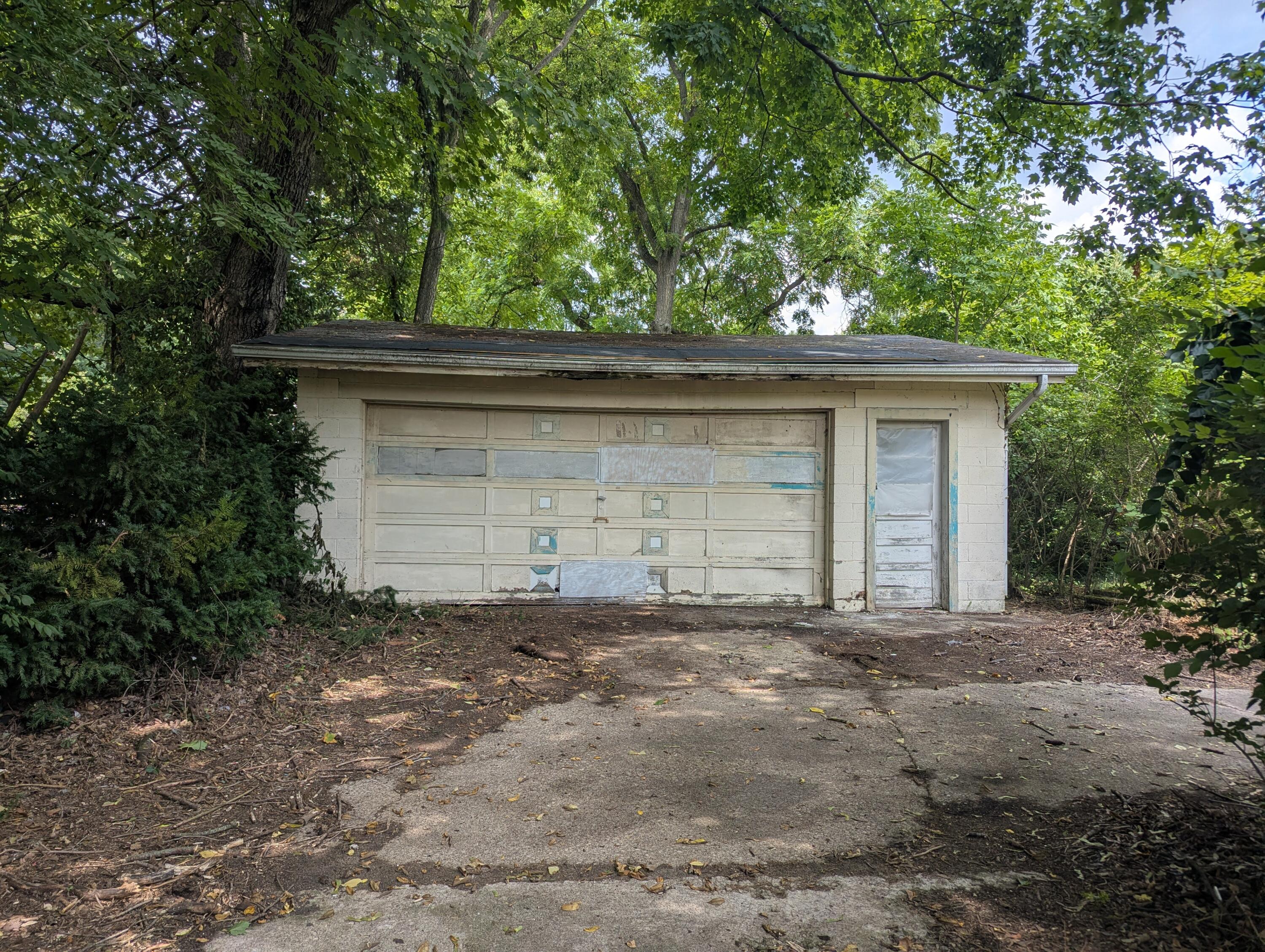 236 W Singer Street Property Photo 17