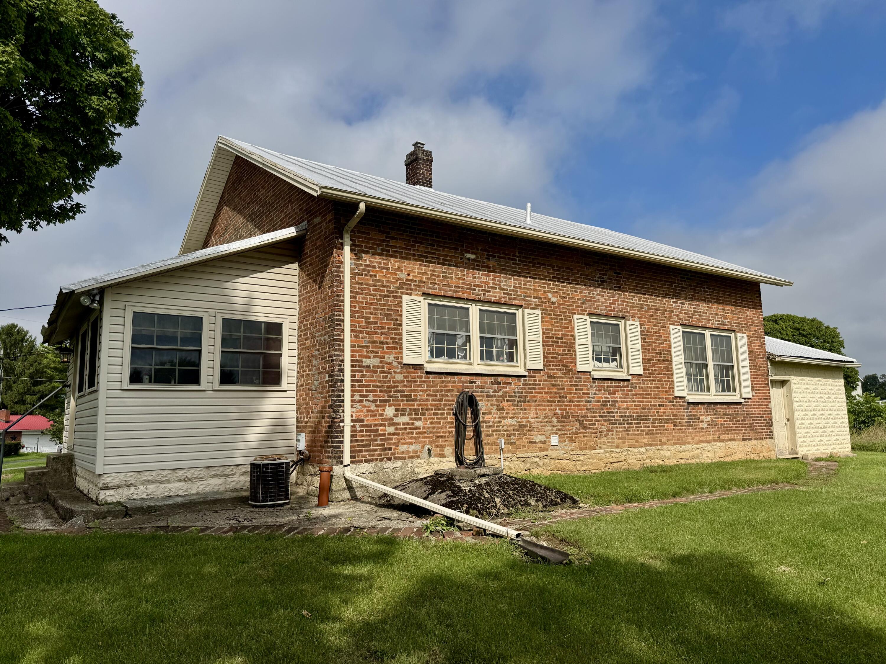 2156 Shrine Road Property Photo 5