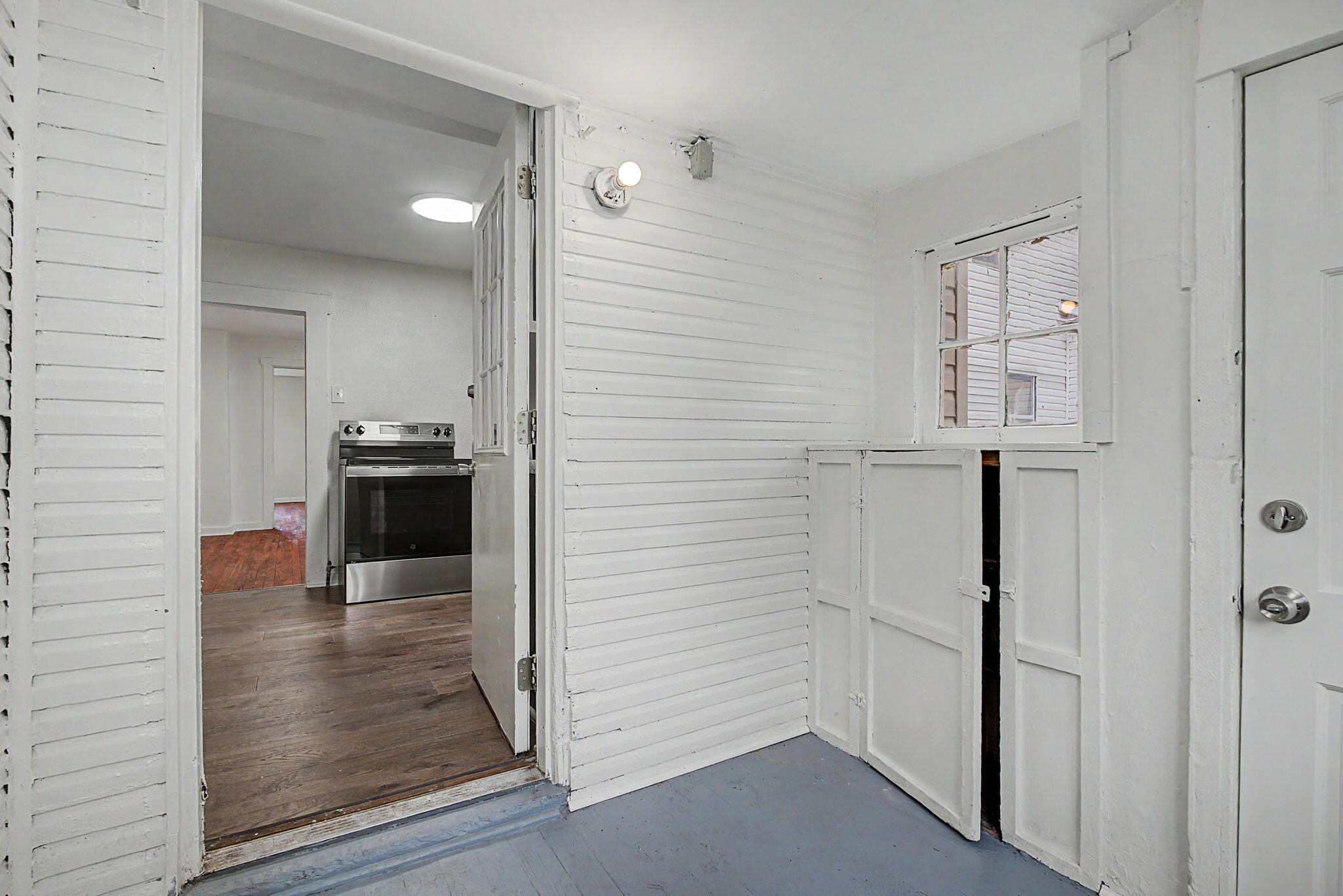 863 Sherman Avenue Property Photo 22