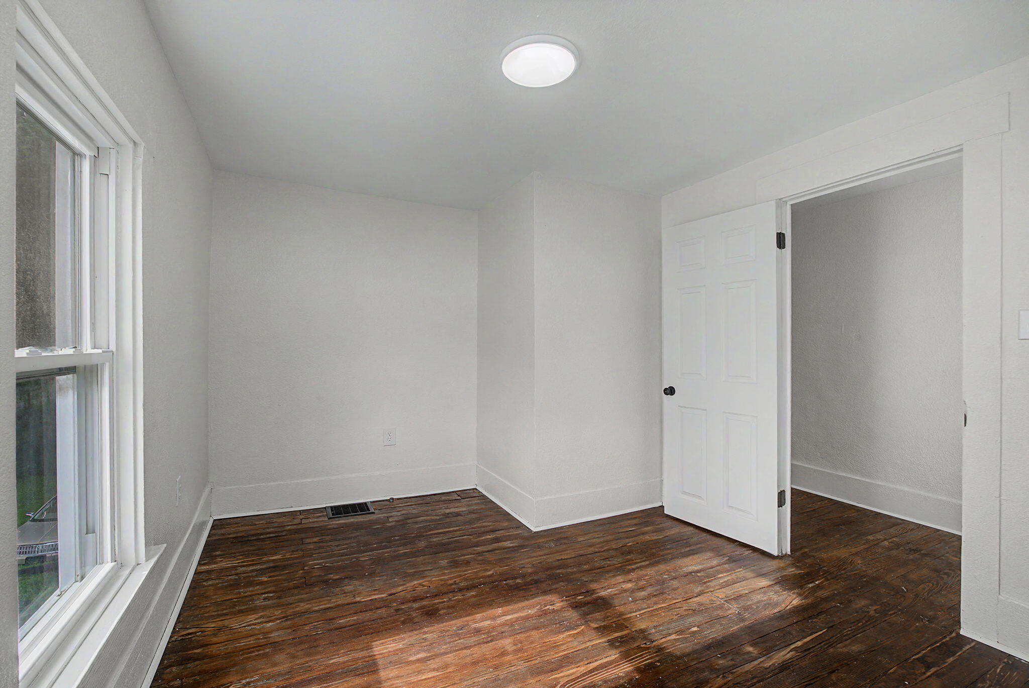863 Sherman Avenue Property Photo 27