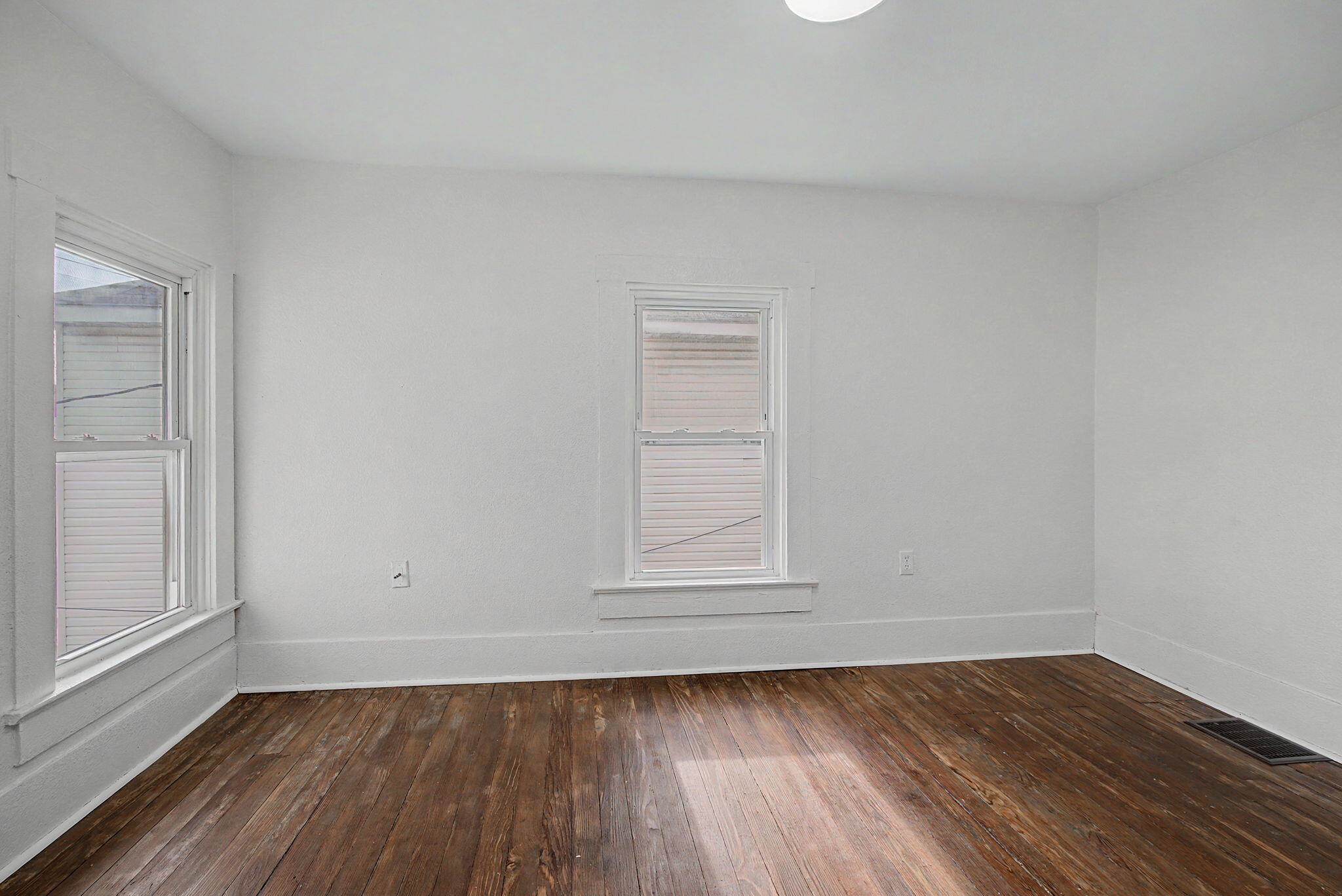 863 Sherman Avenue Property Photo 28