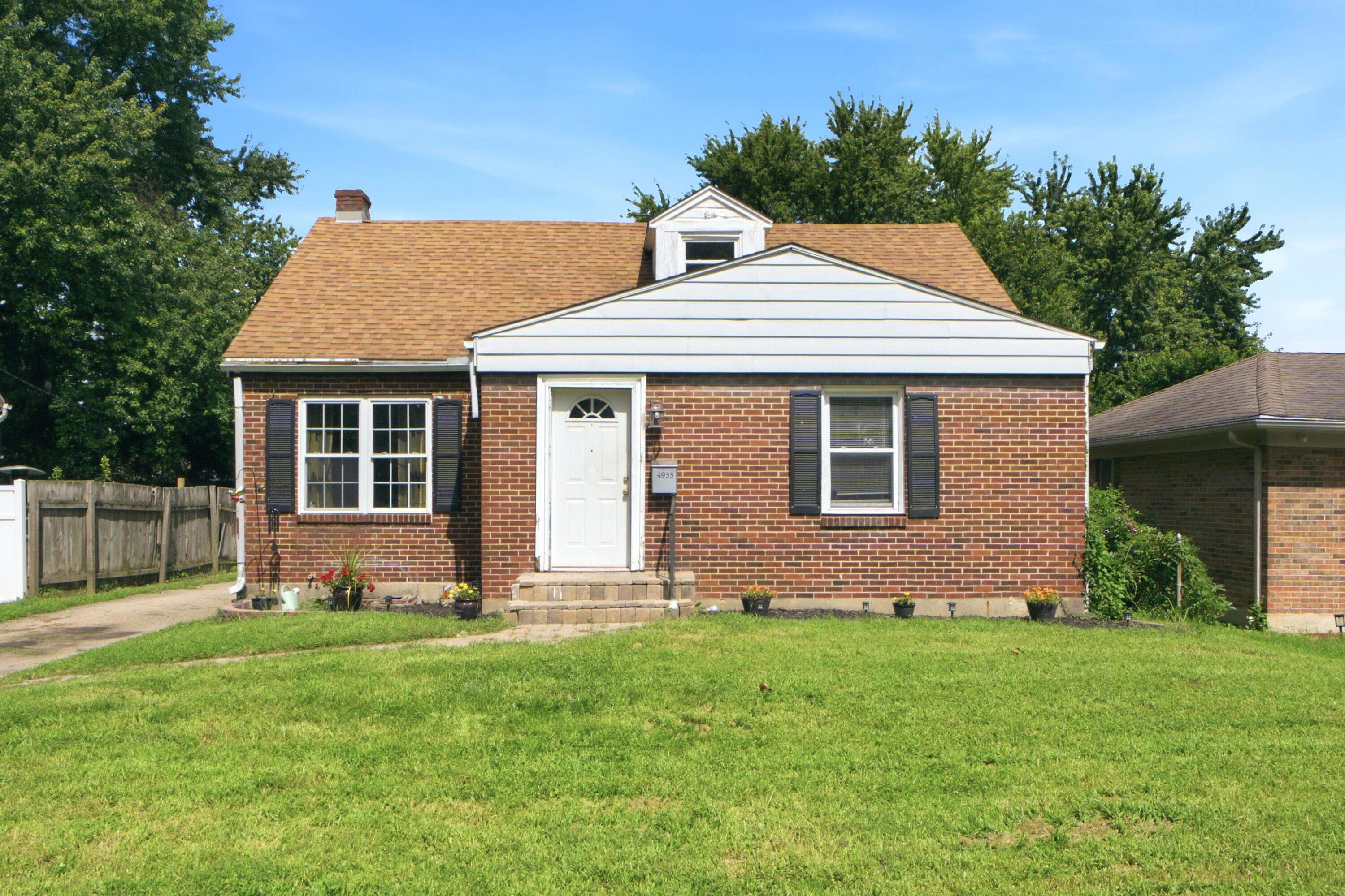 4933 Lindbergh Boulevard