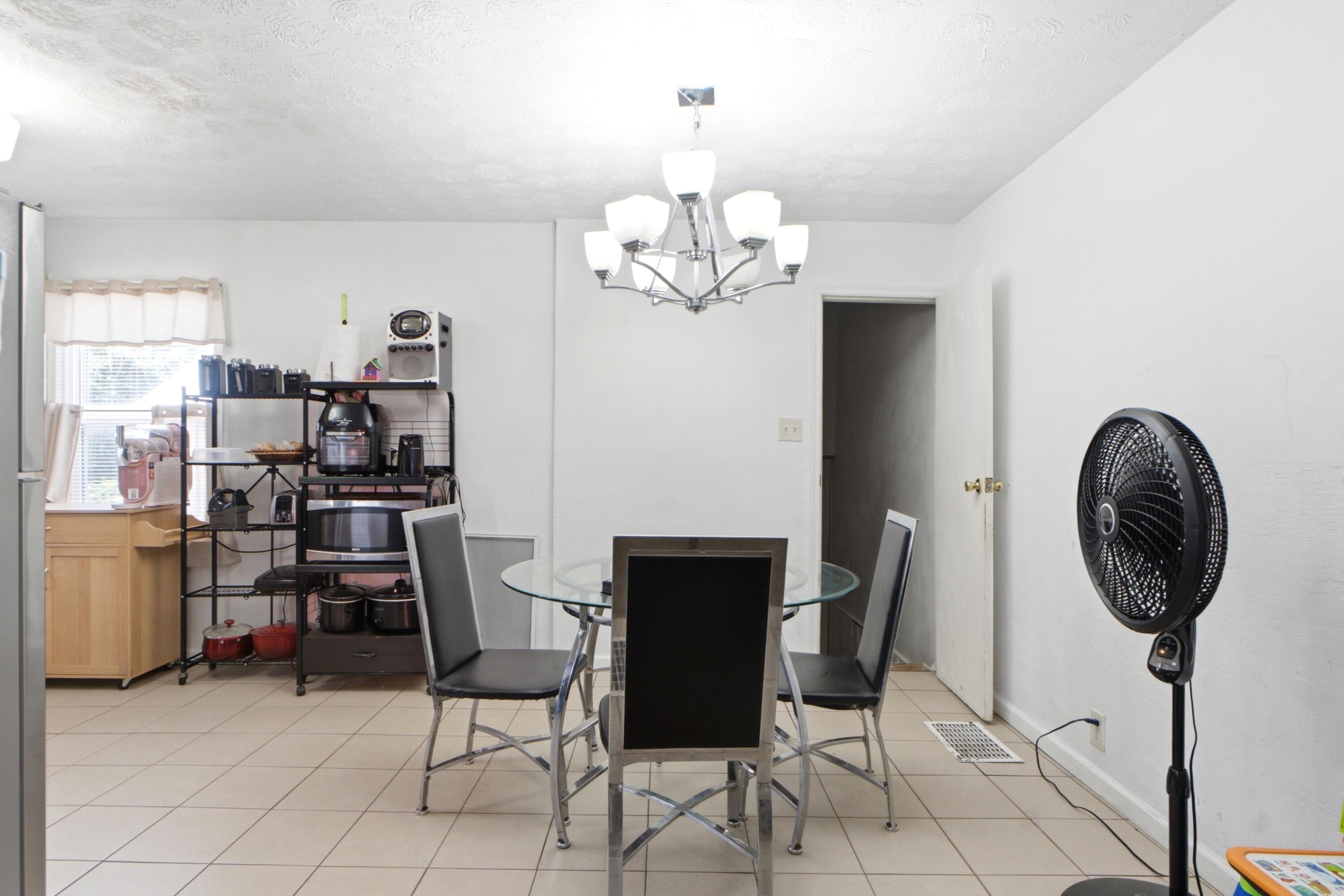 4933 Lindbergh Boulevard Property Photo 3