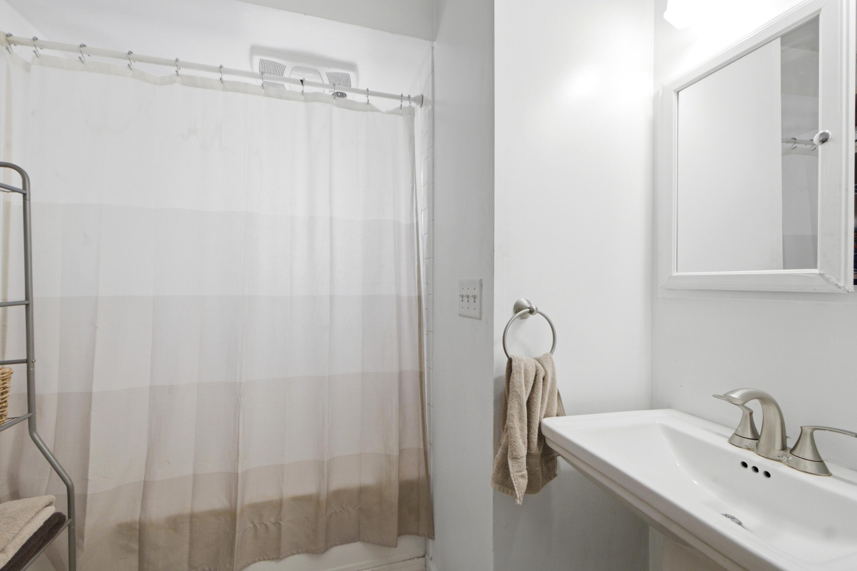 4933 Lindbergh Boulevard Property Photo 5
