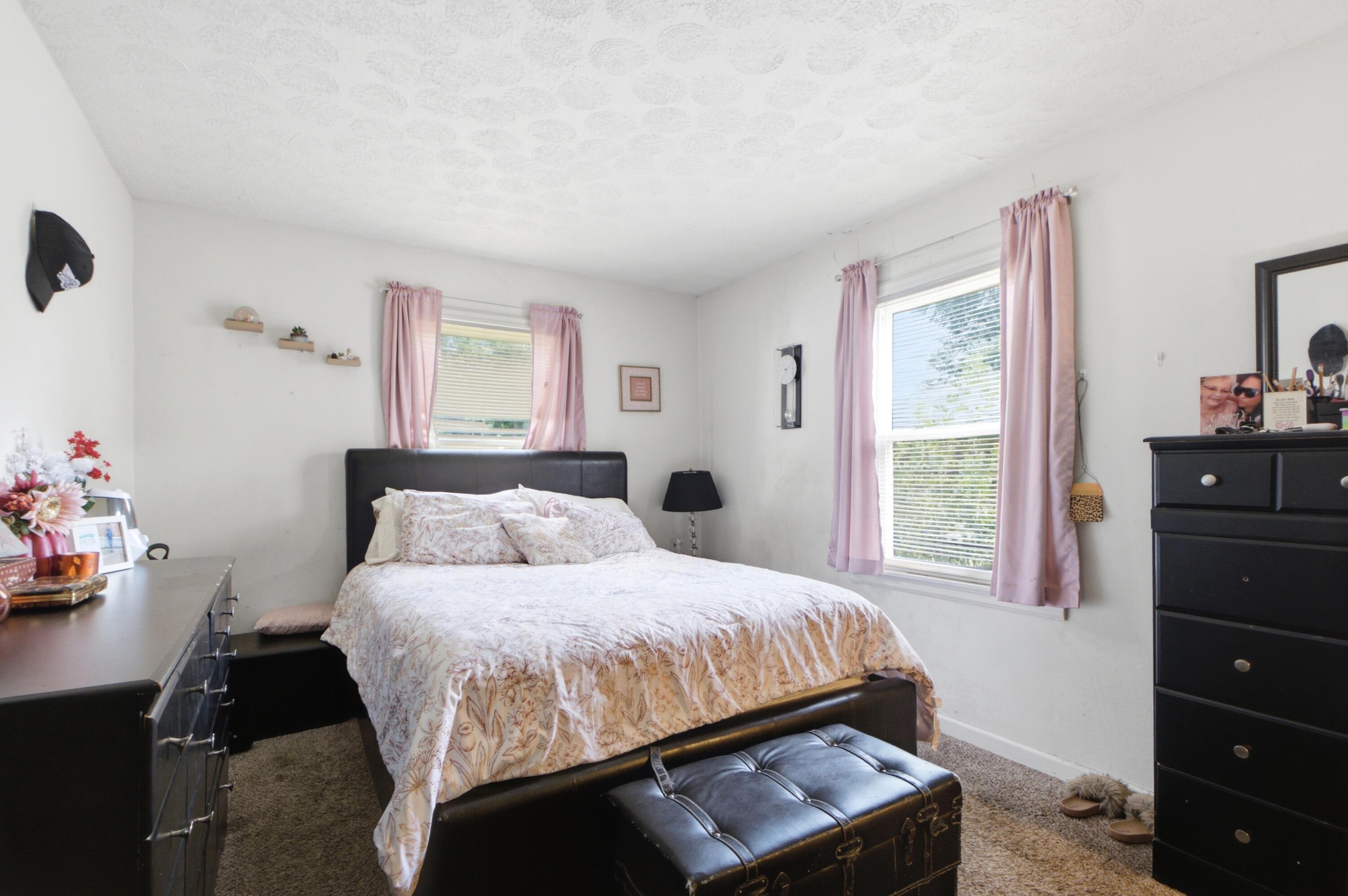 4933 Lindbergh Boulevard Property Photo 8