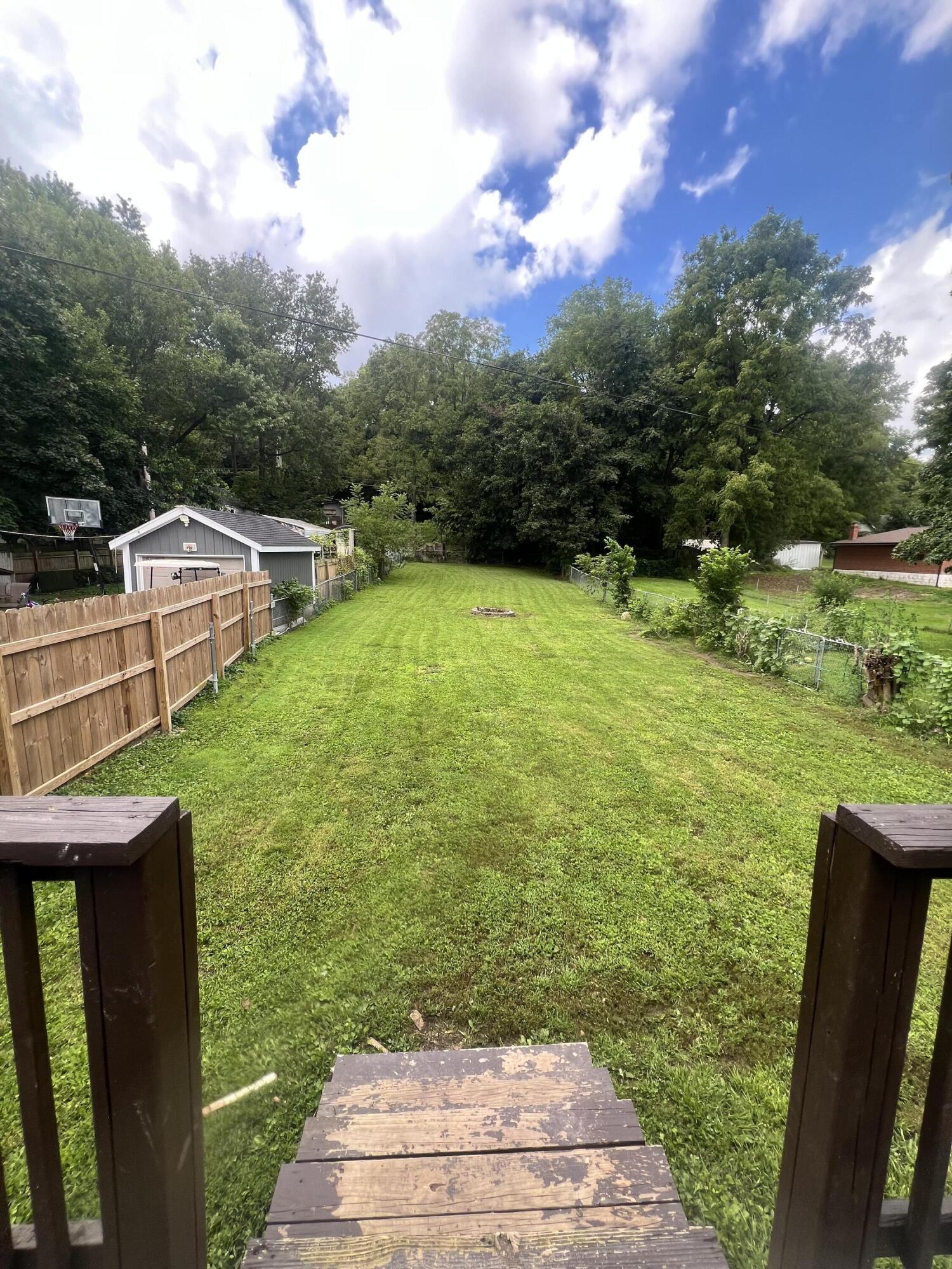 723 Crescent Drive Property Photo 4