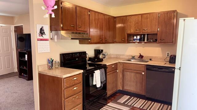 603 S Sunset Drive Property Photo 2