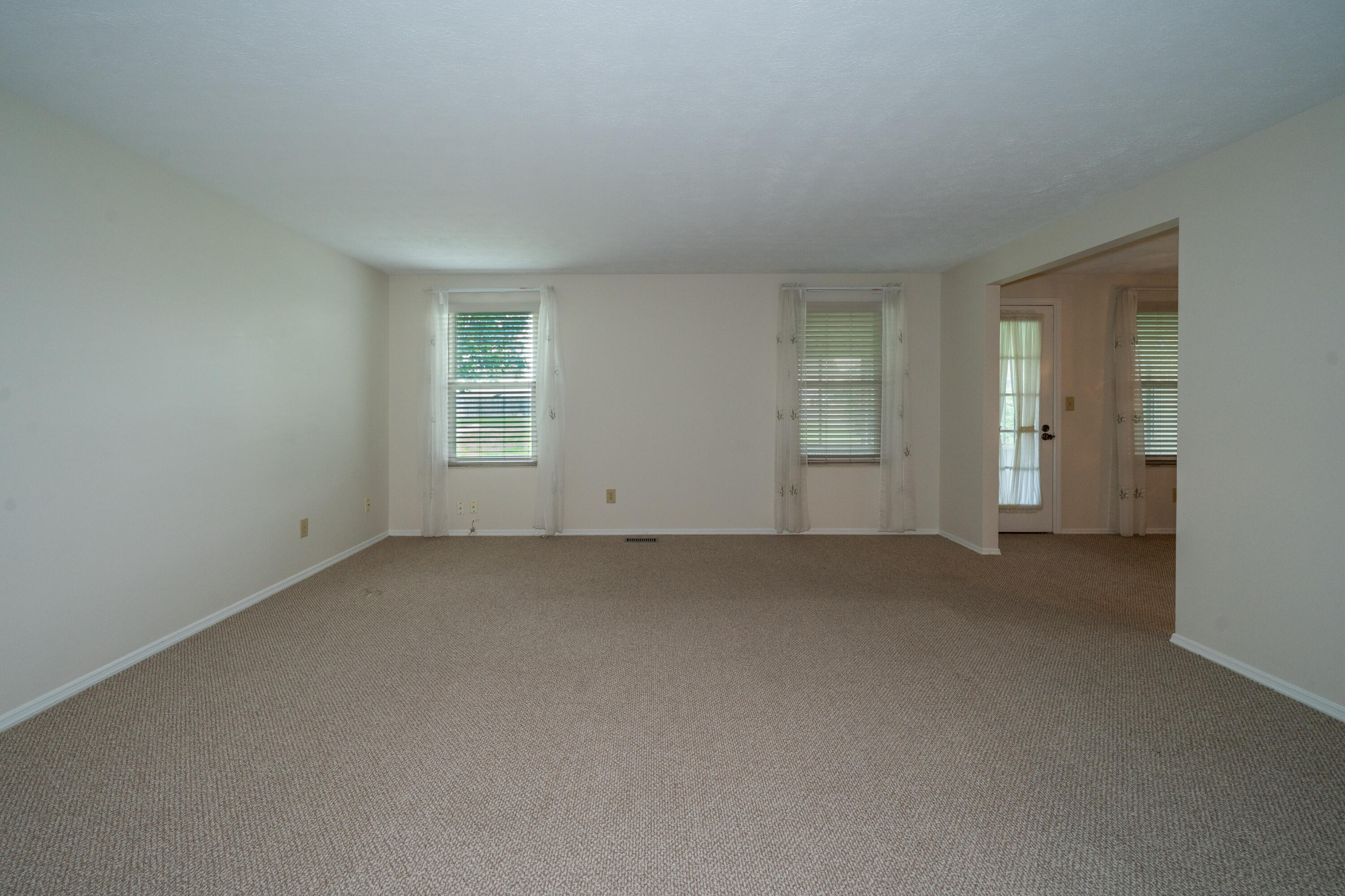 5829 Waynegate Road Property Photo 5