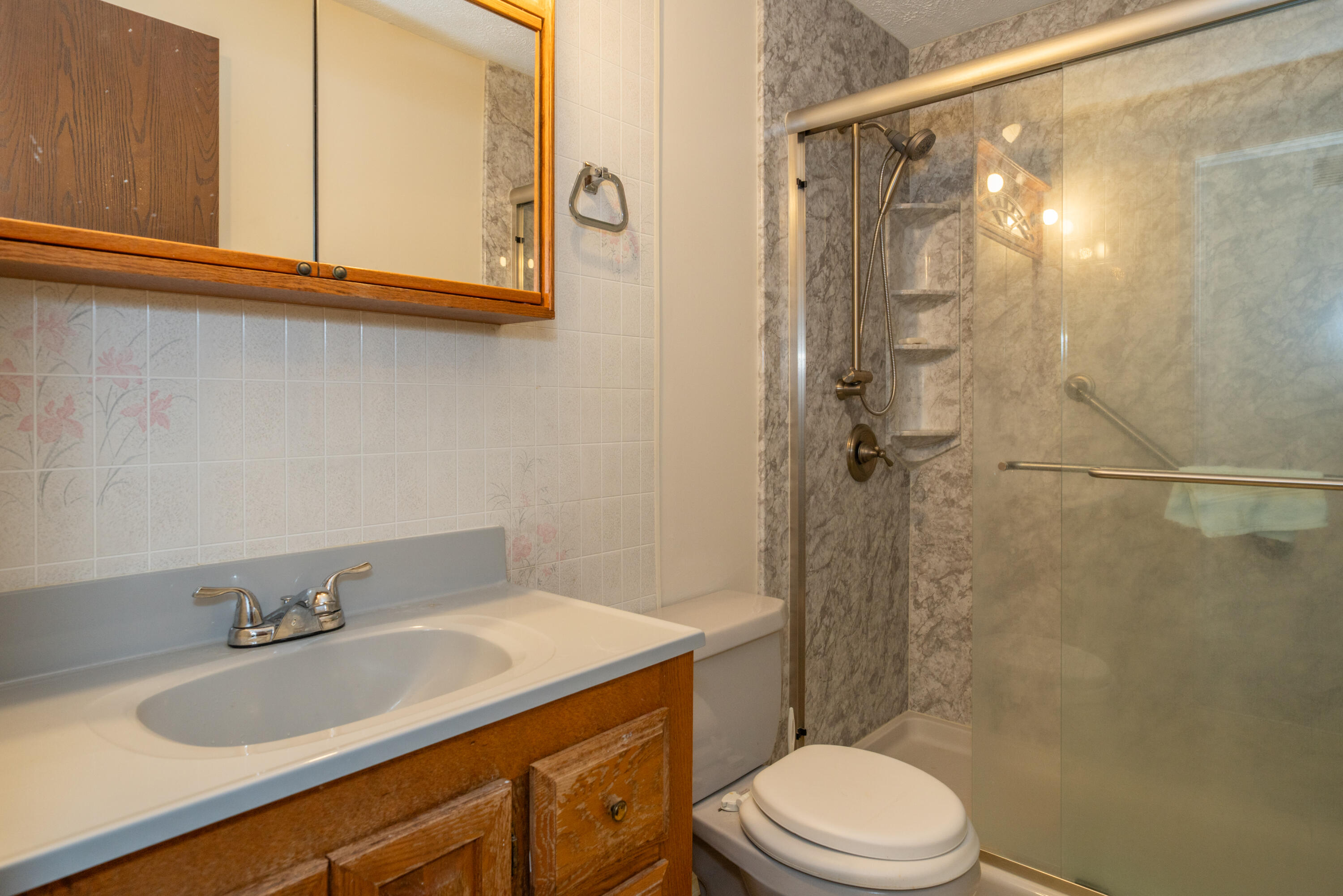 5829 Waynegate Road Property Photo 22