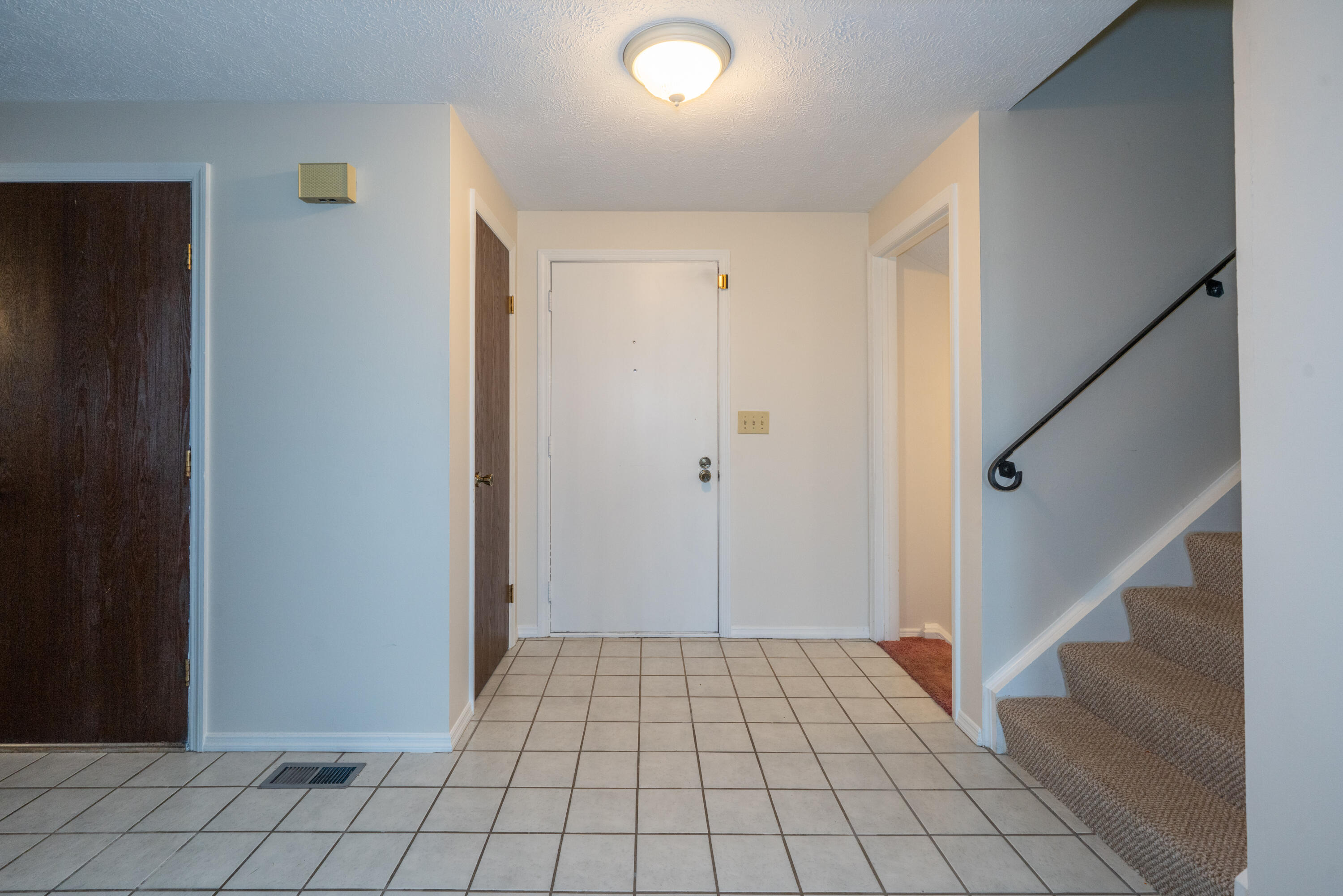 5829 Waynegate Road Property Photo 24