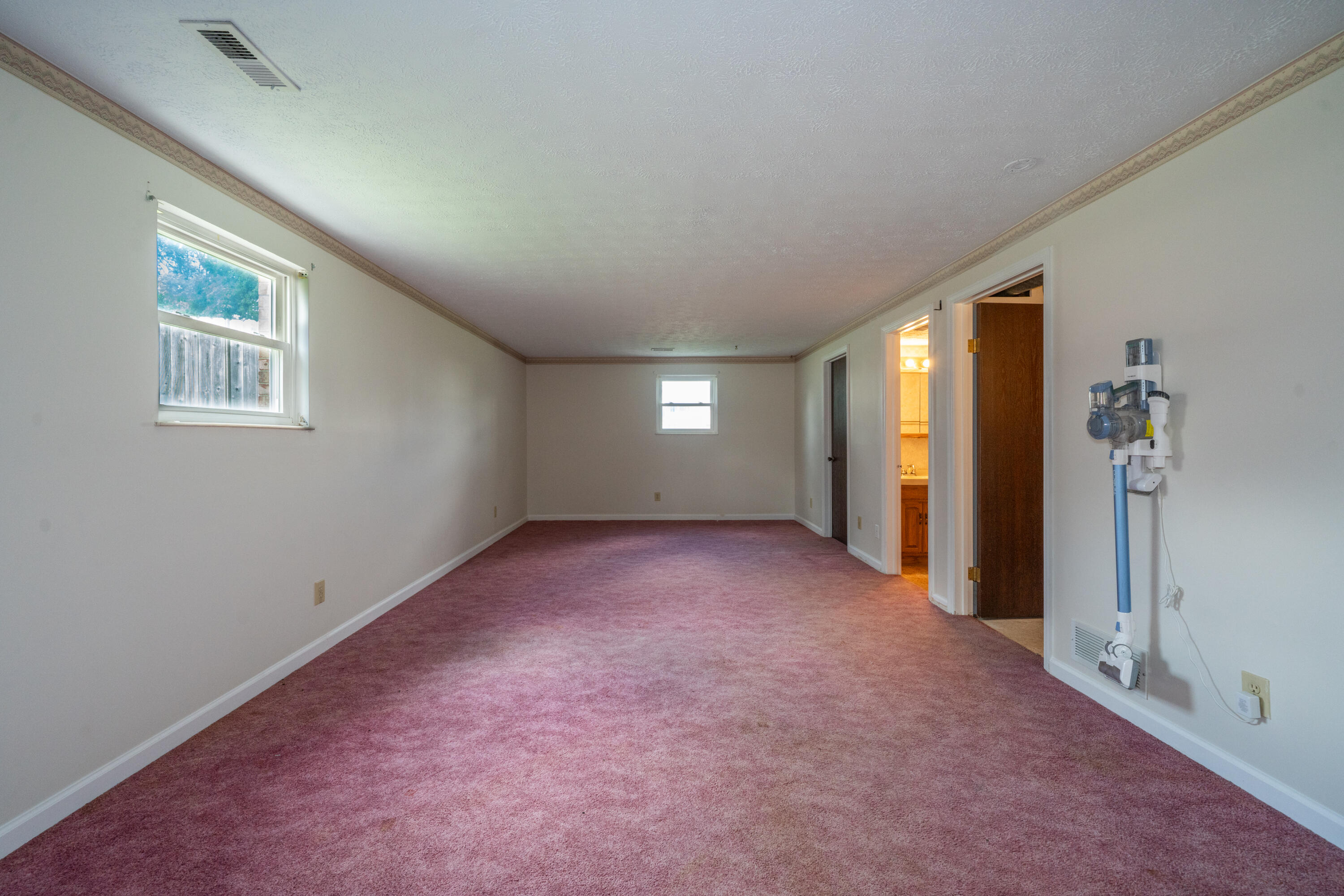 5829 Waynegate Road Property Photo 29