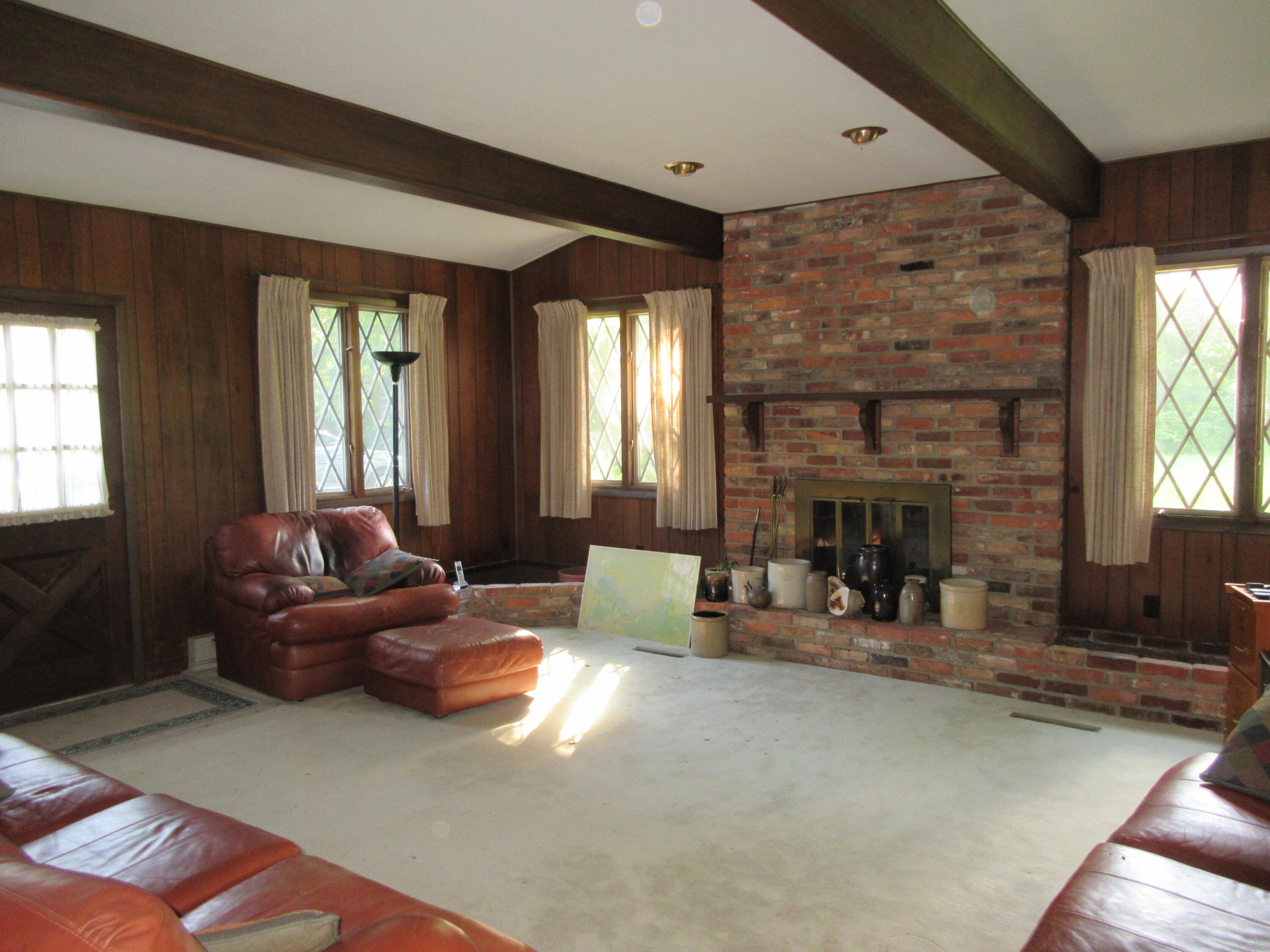 827 Hickory Lane Property Photo 3