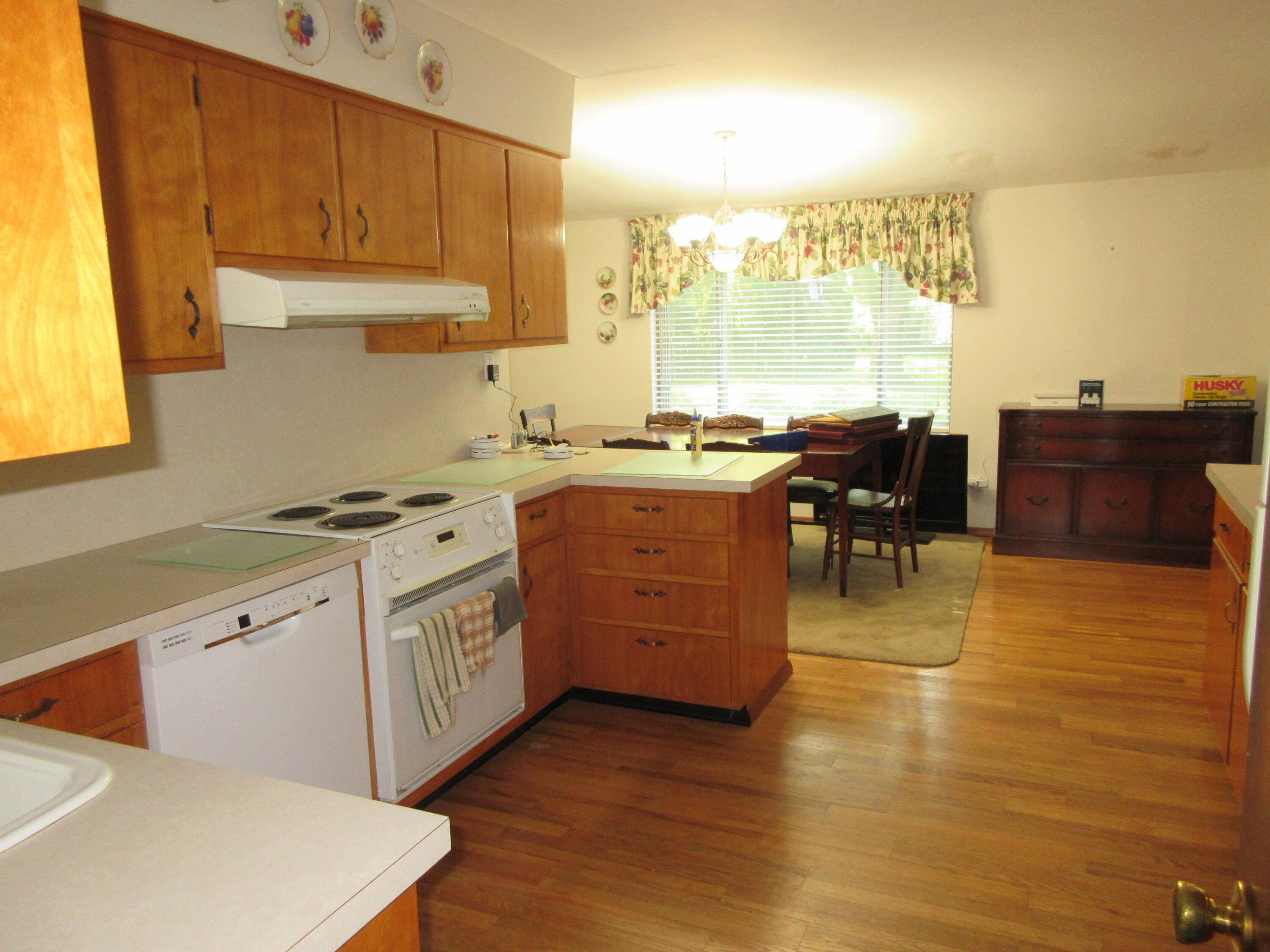 827 Hickory Lane Property Photo 7