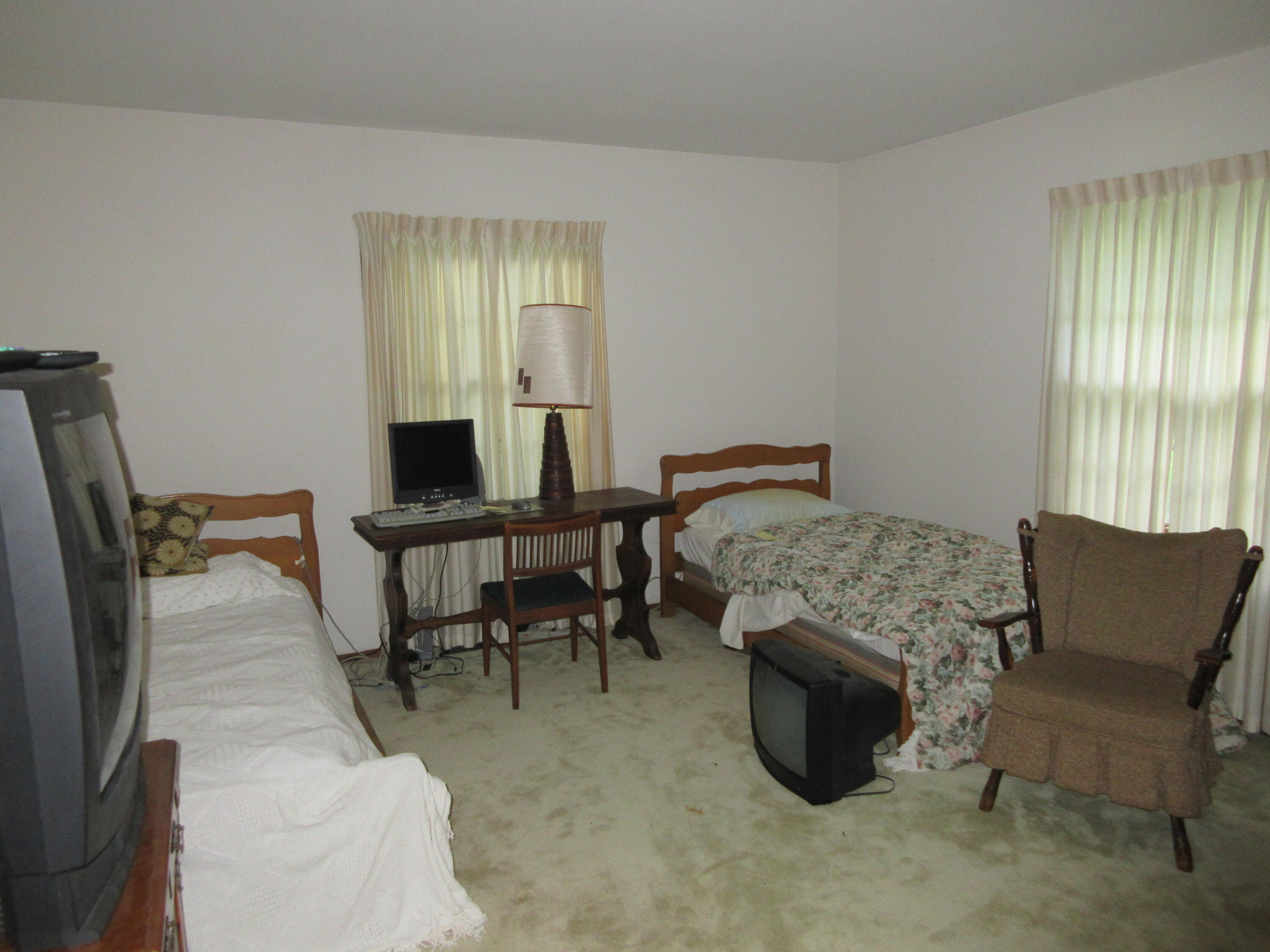 827 Hickory Lane Property Photo 12