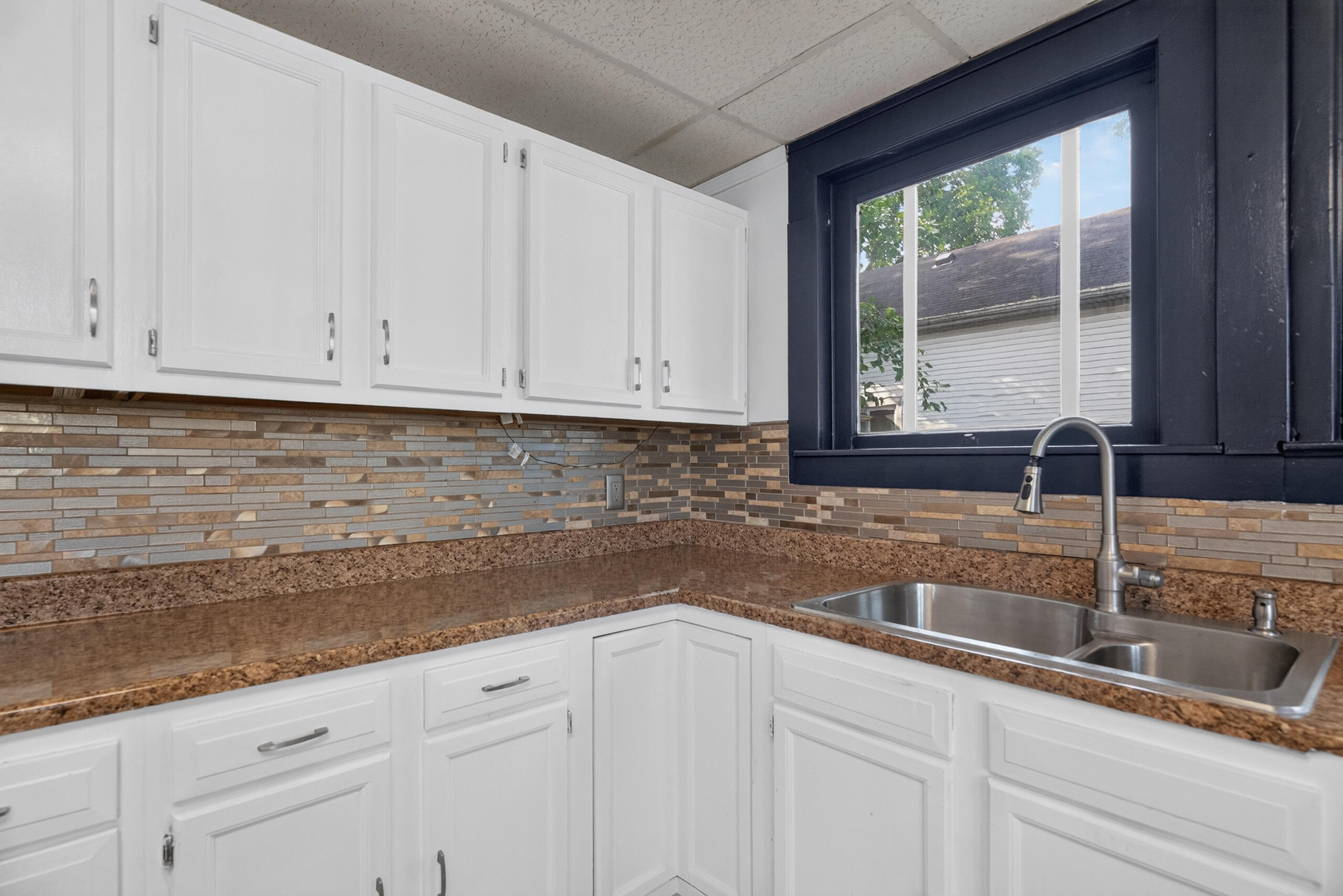 500 South Street Property Photo 14