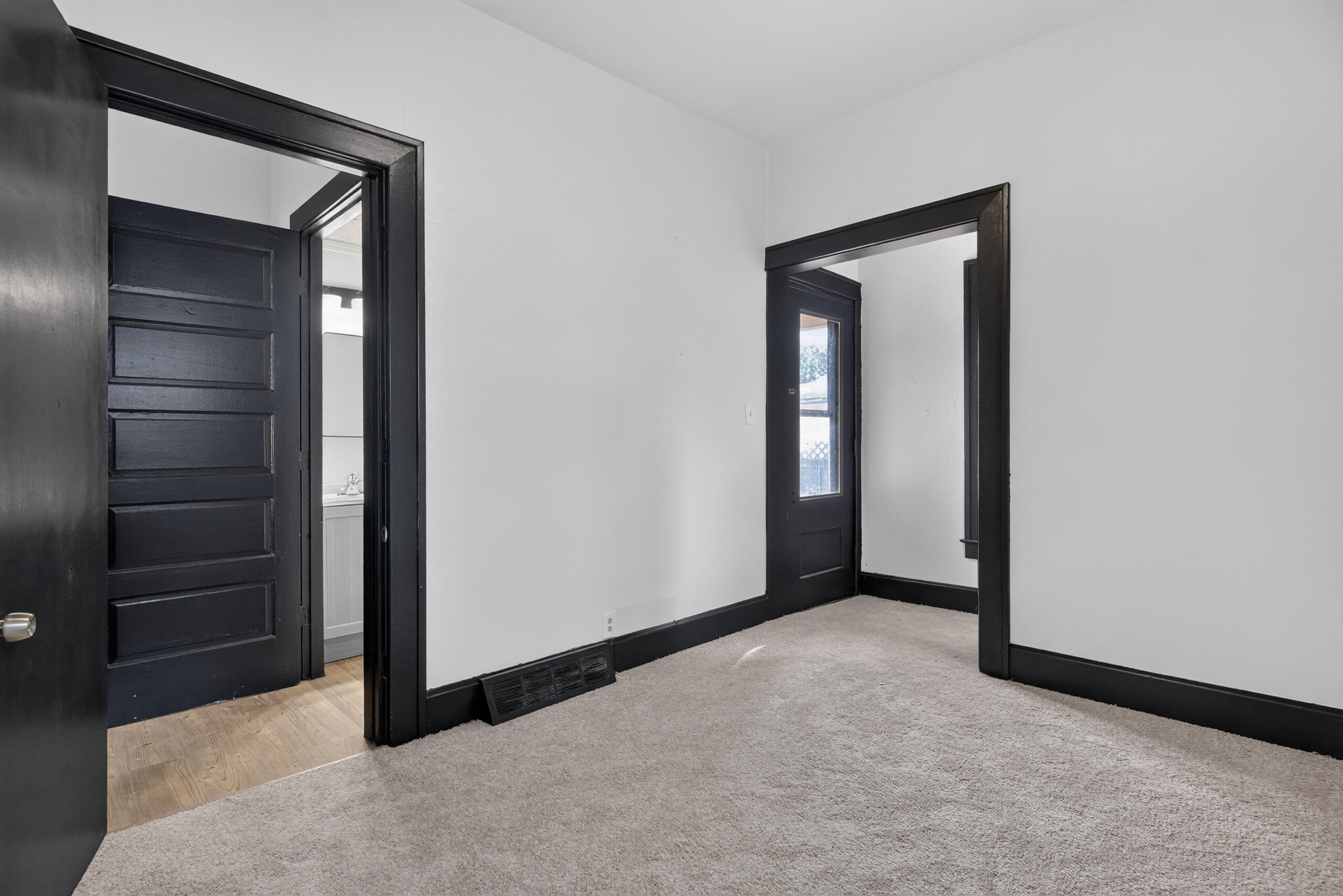 500 South Street Property Photo 17