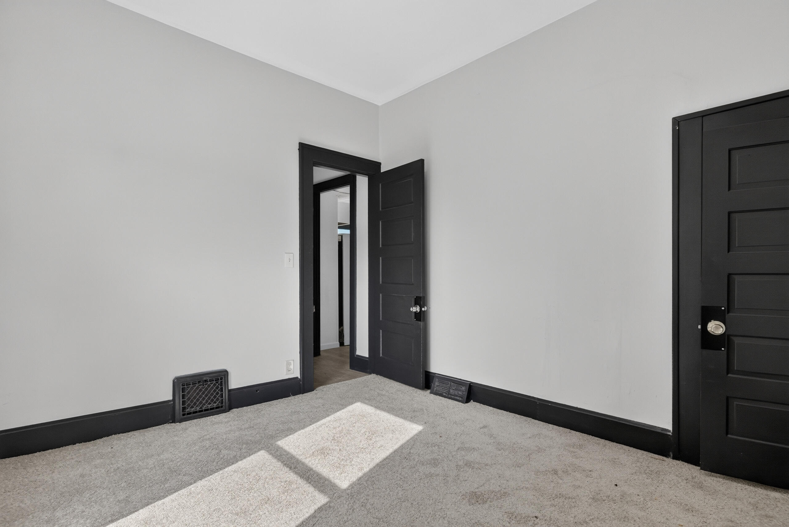500 South Street Property Photo 20