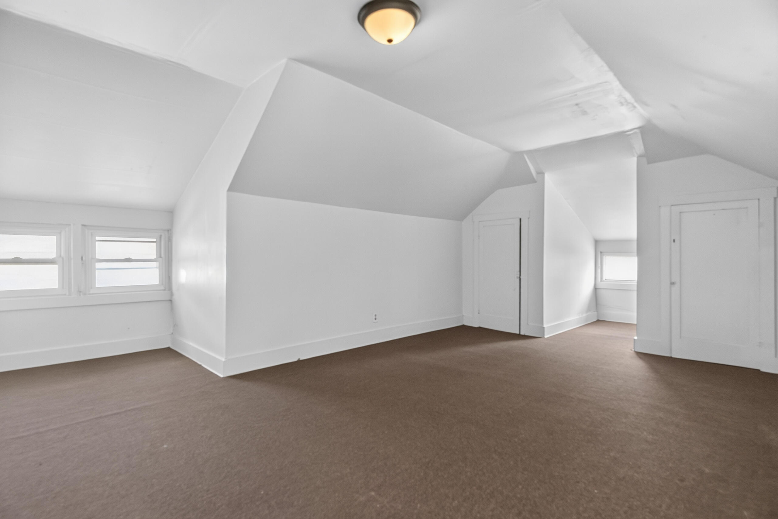 500 South Street Property Photo 23