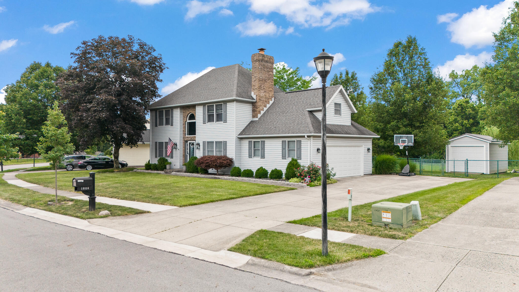1084 Kingsgate Road Property Photo 1