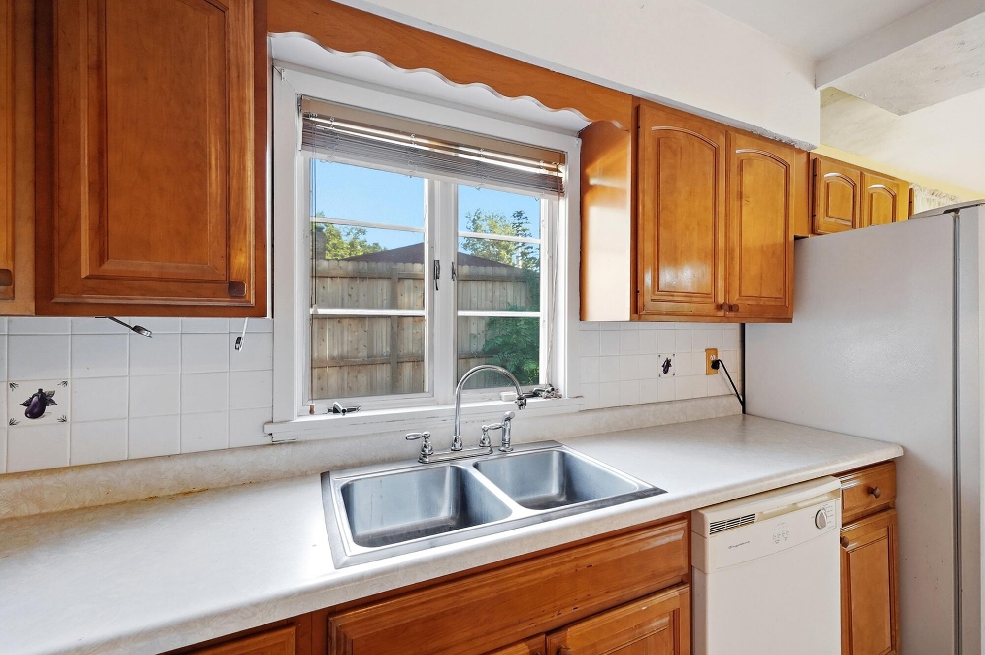 508 N Broadmoor Boulevard Property Photo 16